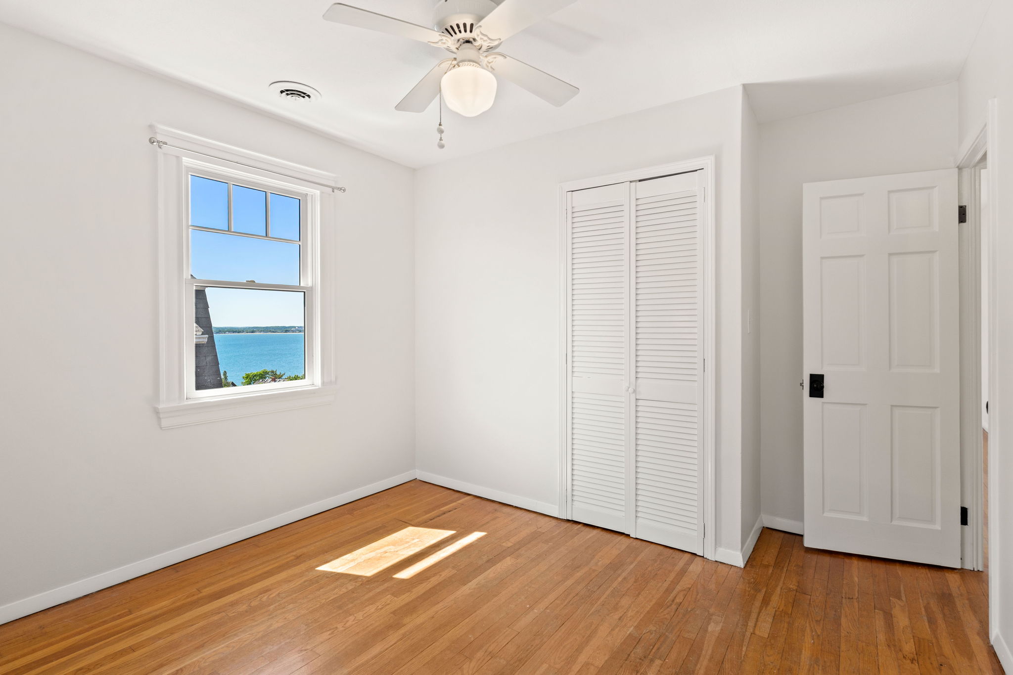  26 Karolyn Circle, Nahant, MA, 01908 - 物件實景