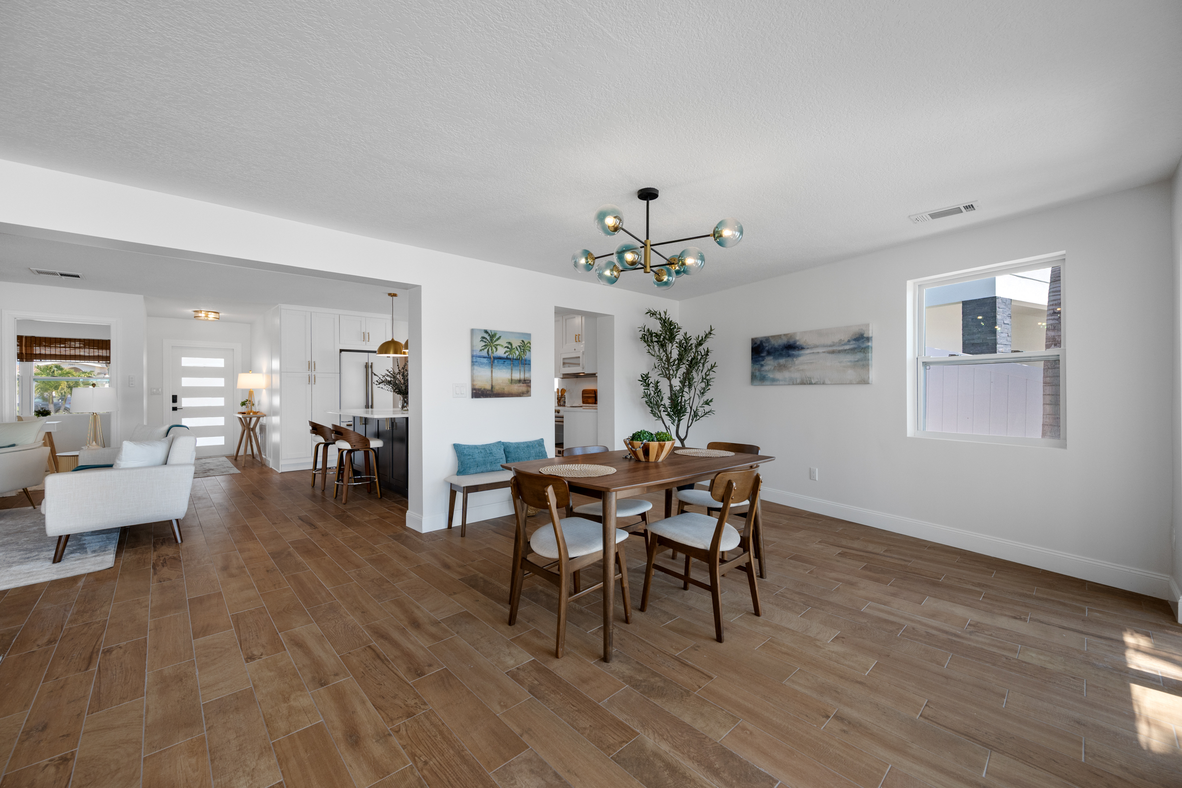 St Petersburg, Florida, 33707, United States, 3 Bedrooms Bedrooms, ,2 BathroomsBathrooms,Residential,For Sale,2034838