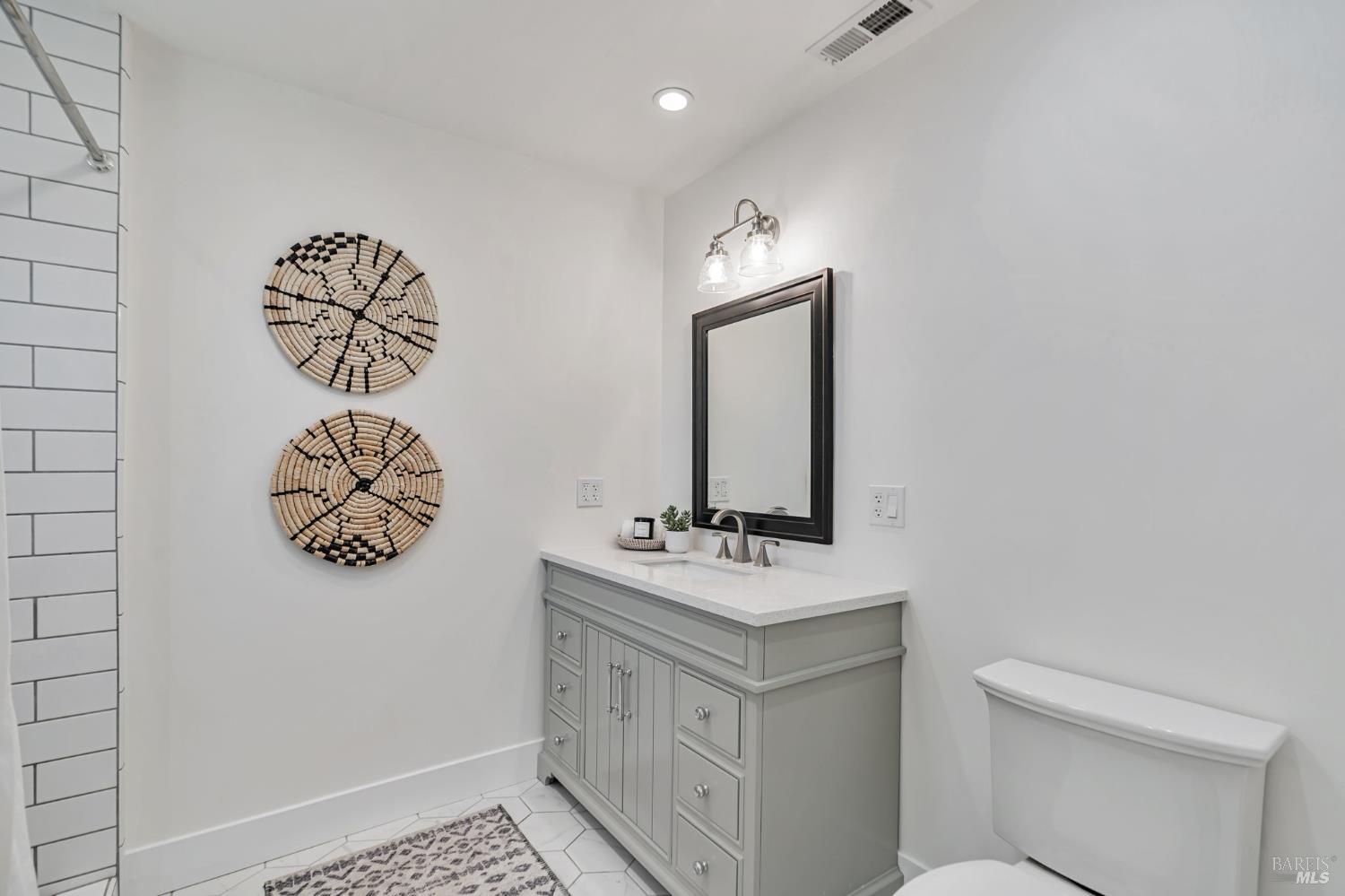 Graton, California, 95444, United States, 2 Bedrooms Bedrooms, ,2 BathroomsBathrooms,Residential,For Sale,1940387