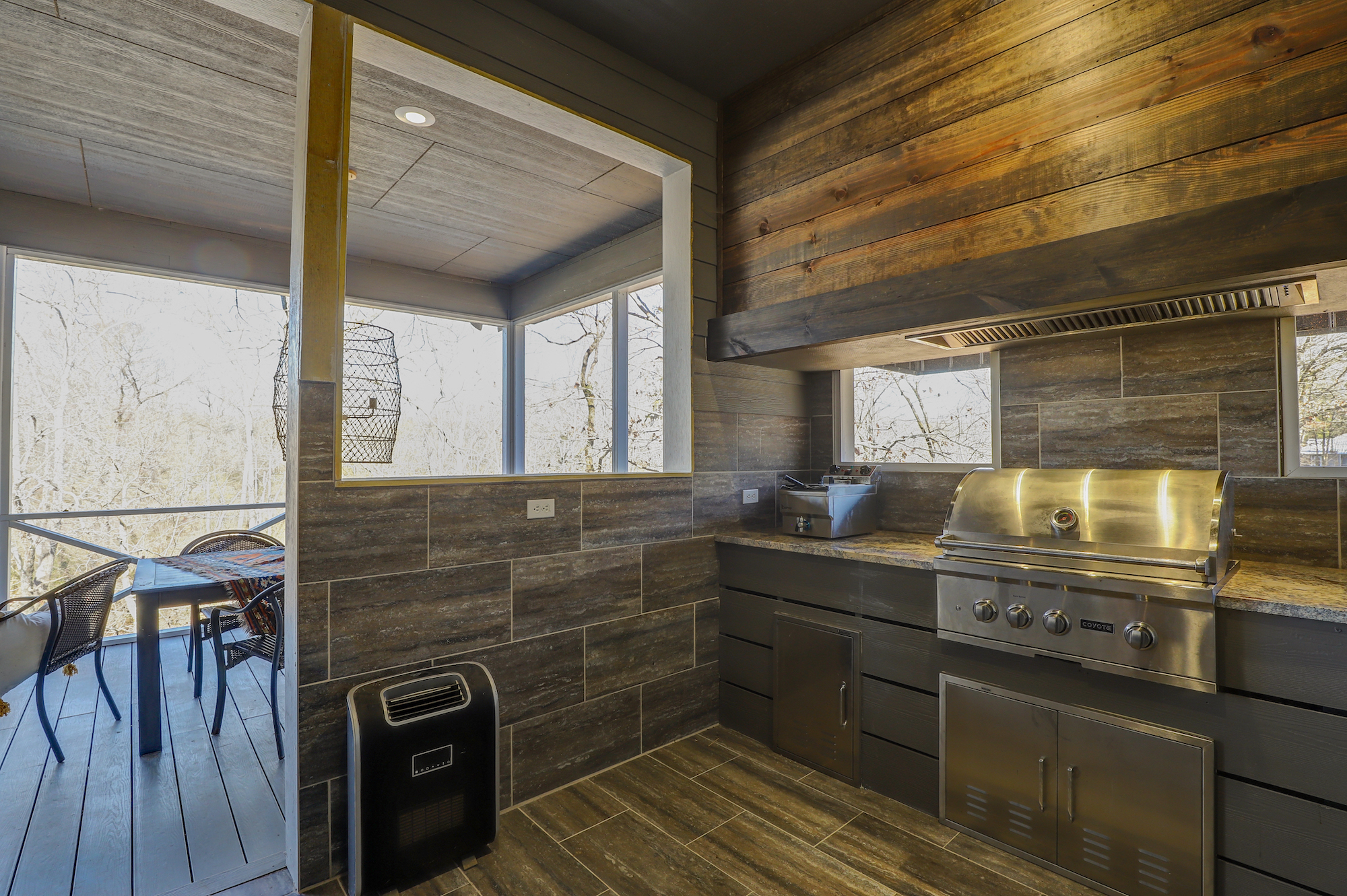 Glenwood, Arkansas, 71943, United States, 4 Bedrooms Bedrooms, ,6 BathroomsBathrooms,Residential,For Sale,1983549