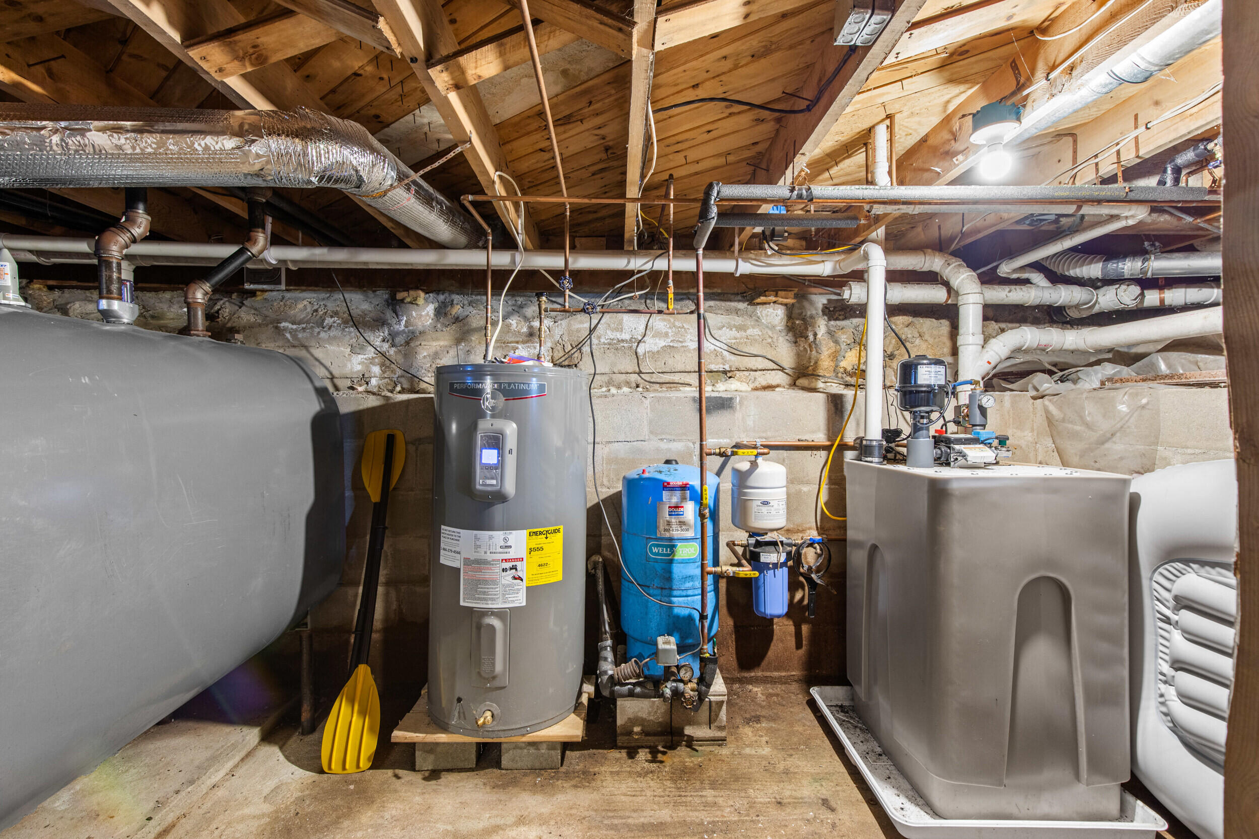 Raymond, Maine, 04071, United States, 4 Bedrooms Bedrooms, ,3 BathroomsBathrooms,Residential,For Sale,1974658