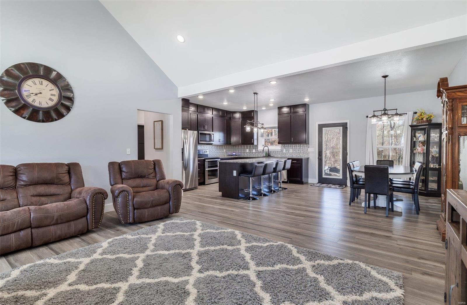 16 Chestnut Crossing, Farmington, Missouri, 63640, United States, 4 Bedrooms Bedrooms, ,3 BathroomsBathrooms,Residential,For Sale,16 Chestnut Crossing,1610348