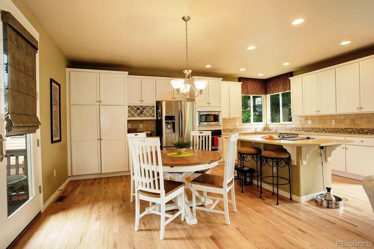 Arvada, Colorado, 80005, United States, 4 Bedrooms Bedrooms, ,2 BathroomsBathrooms,Residential,For Sale,1906341