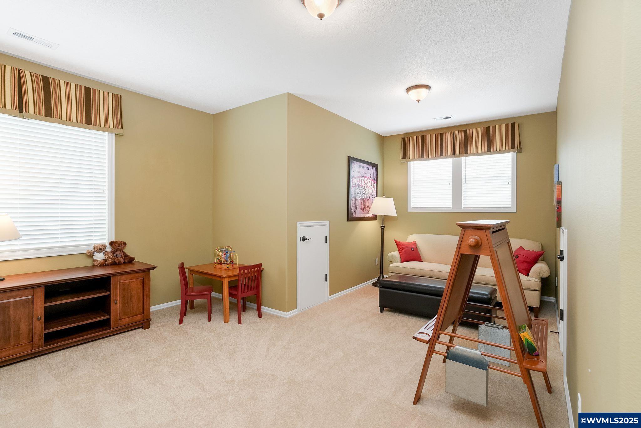 Albany, Oregon, 97321, United States, 4 Bedrooms Bedrooms, ,3 BathroomsBathrooms,Residential,For Sale,1961603