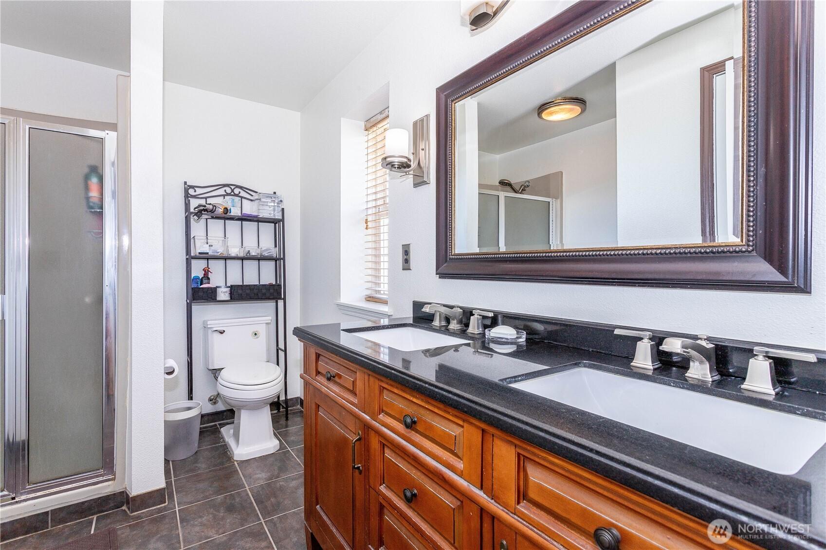 FEDERAL WAY, Washington, 98003, United States, 3 Bedrooms Bedrooms, ,3 BathroomsBathrooms,Residential,For Sale,1874810