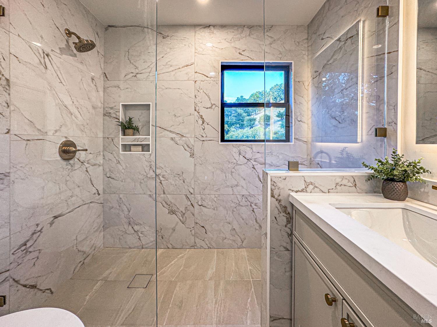 San Rafael, California, 94903, United States, 4 Bedrooms Bedrooms, ,3 BathroomsBathrooms,Residential,For Sale,1992901