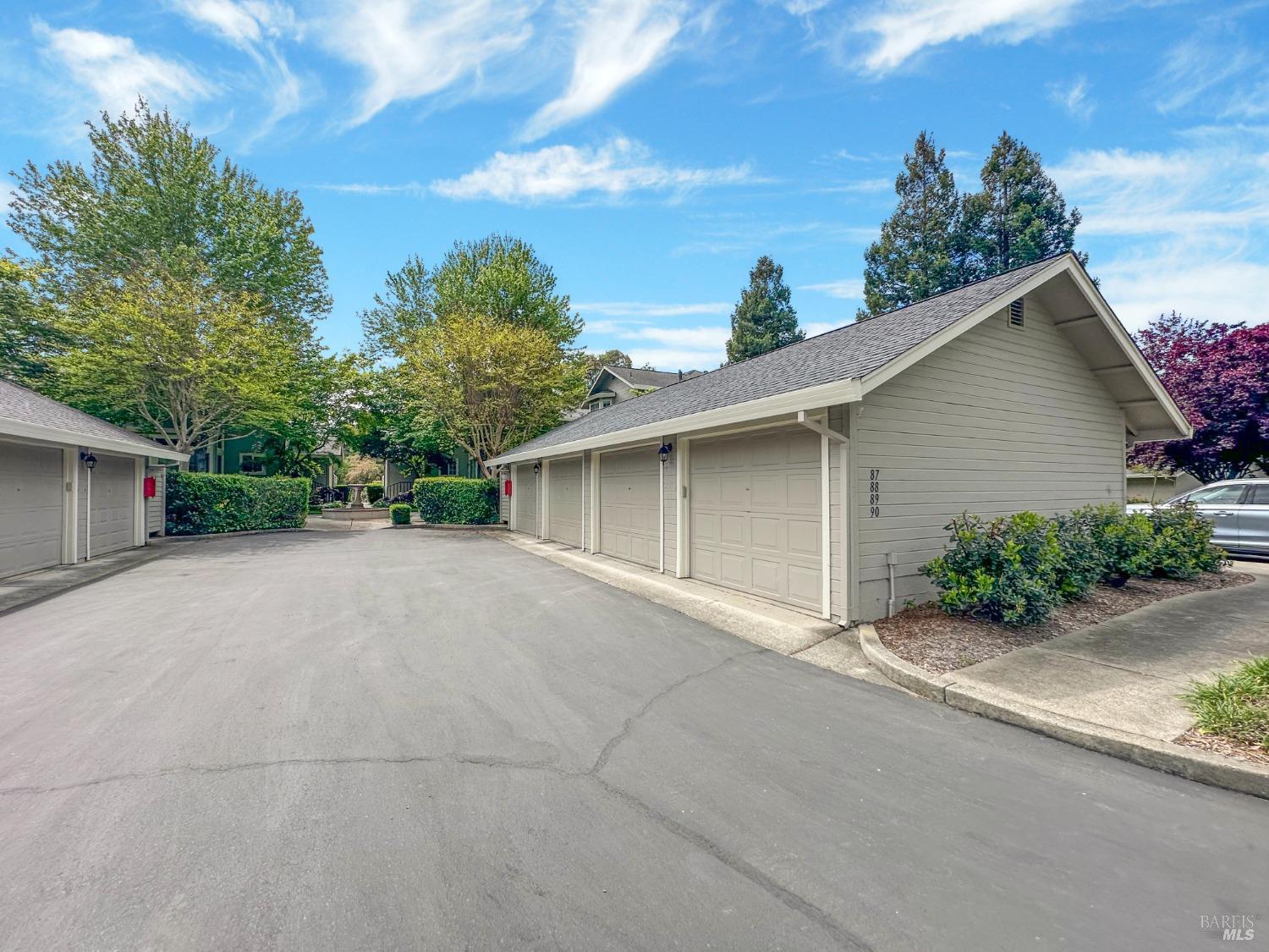 Napa, California, 94558, United States, 2 Bedrooms Bedrooms, ,3 BathroomsBathrooms,Residential,For Sale,1950858
