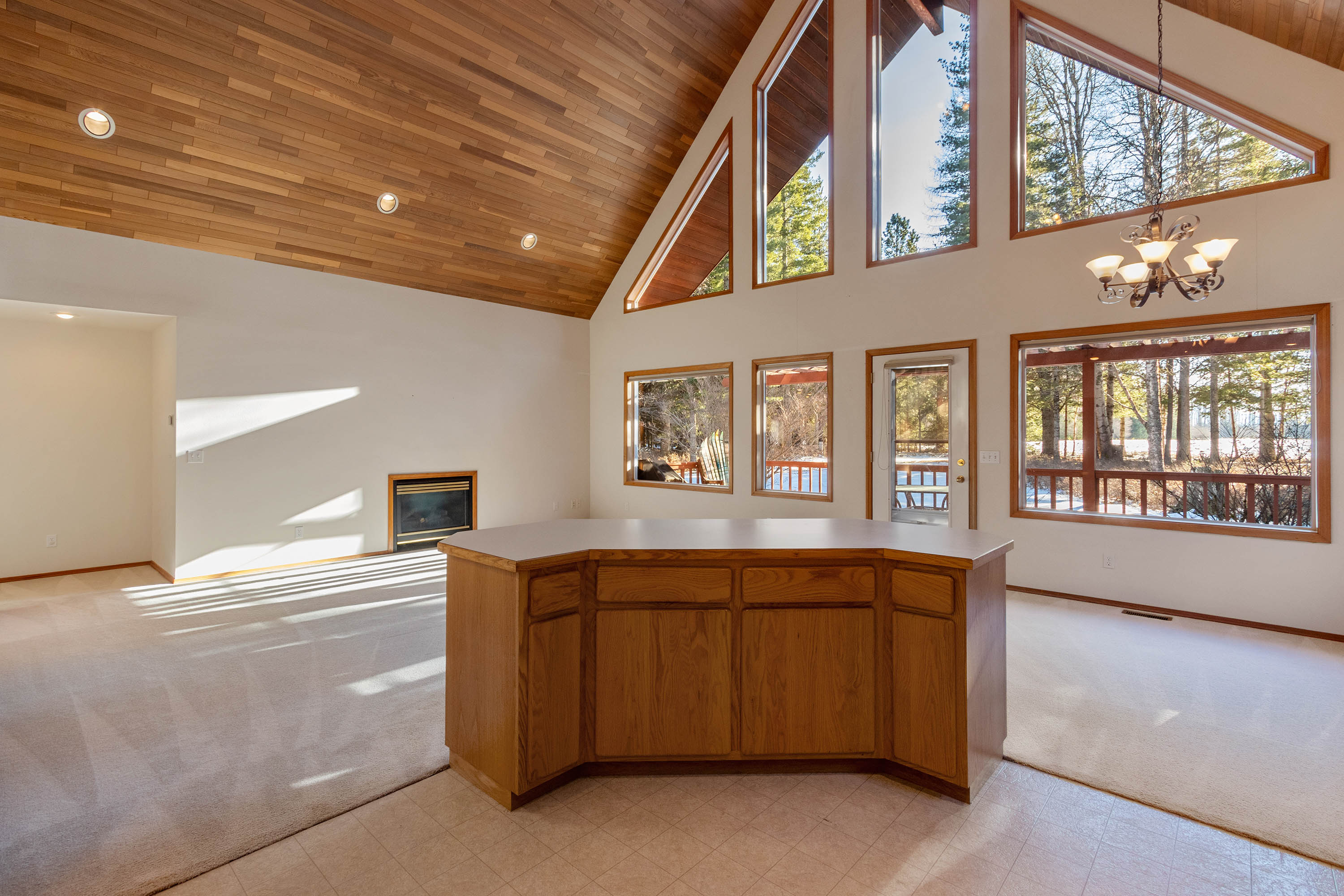 Sandpoint, Idaho, 83864, United States, 3 Bedrooms Bedrooms, ,2 BathroomsBathrooms,Residential,For Sale,2012104