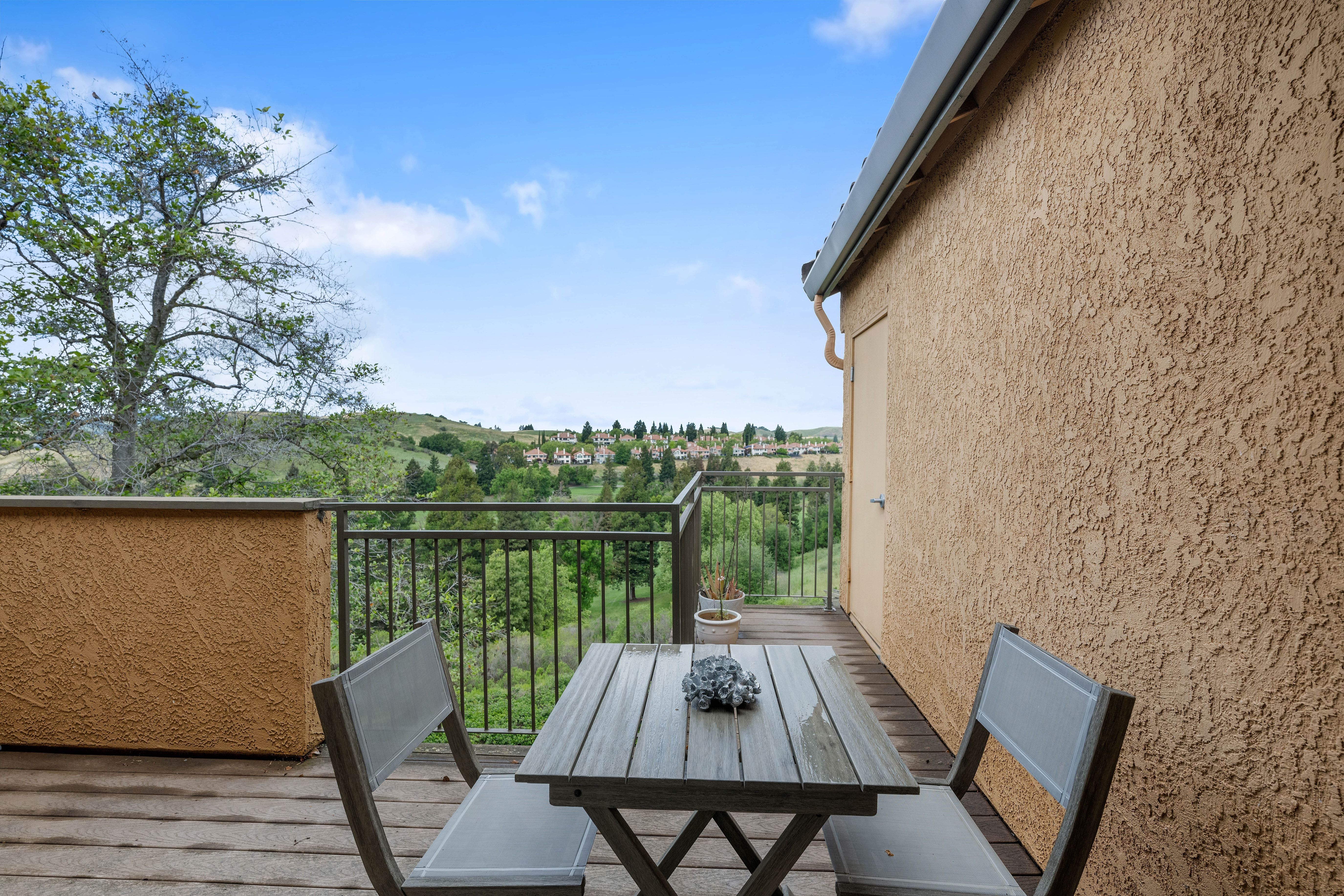  Top-Floor Luxury with Panoramic Canyon Lakes Views in Gated Siena Hills Retreat - 物件實景