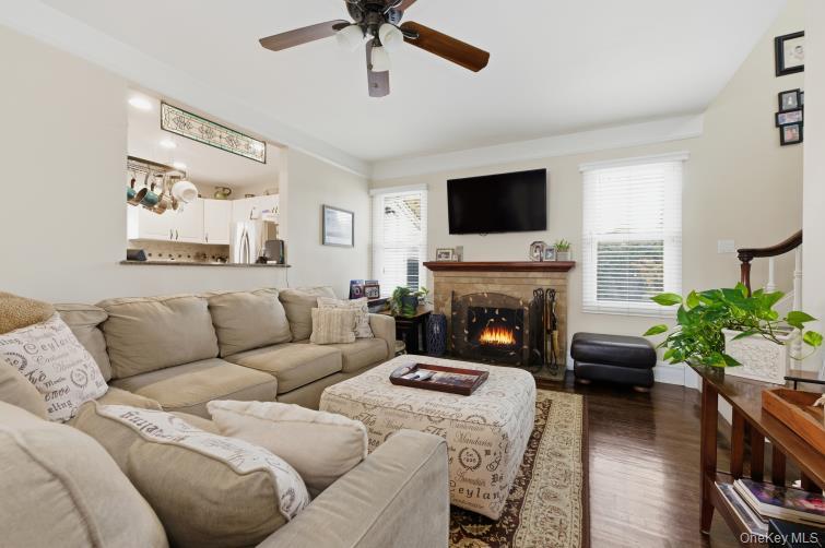 Oceanside, New York, 11572, United States, 3 Bedrooms Bedrooms, ,3 BathroomsBathrooms,Residential,For Sale,1990988