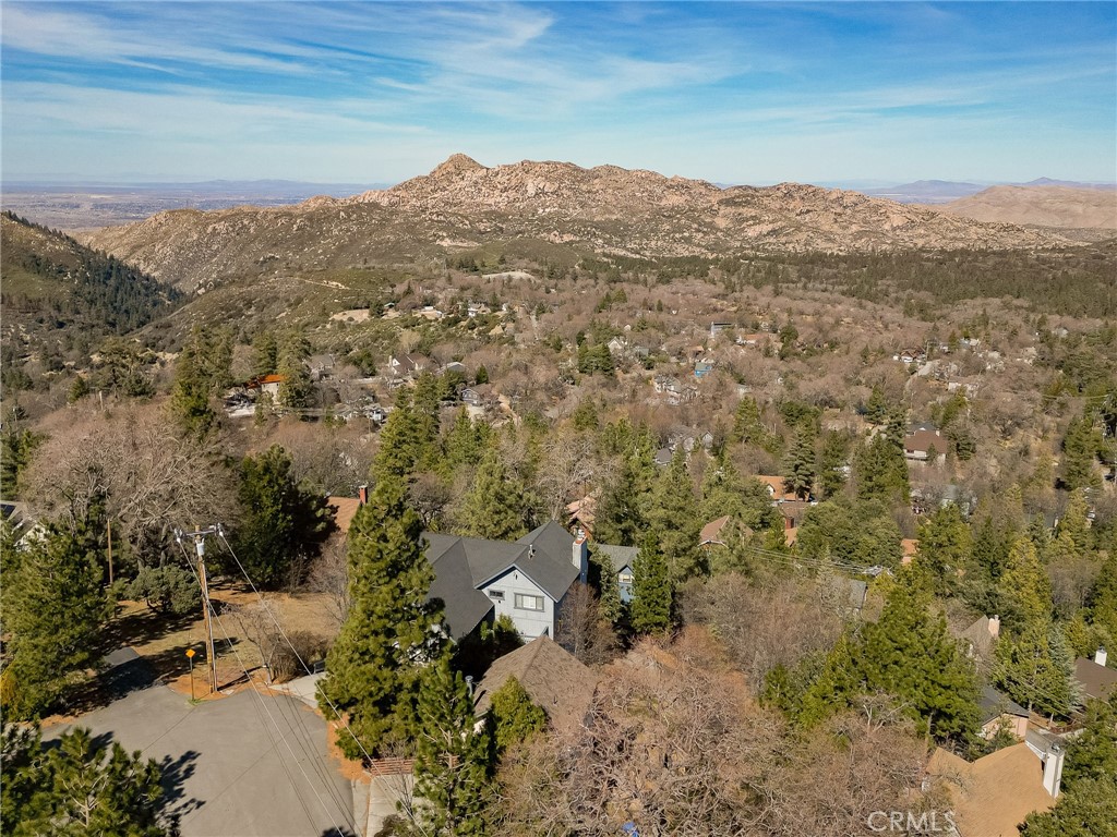 Lake Arrowhead, California, 92352, United States, 6 Bedrooms Bedrooms, ,5 BathroomsBathrooms,Residential,For Sale,1950962