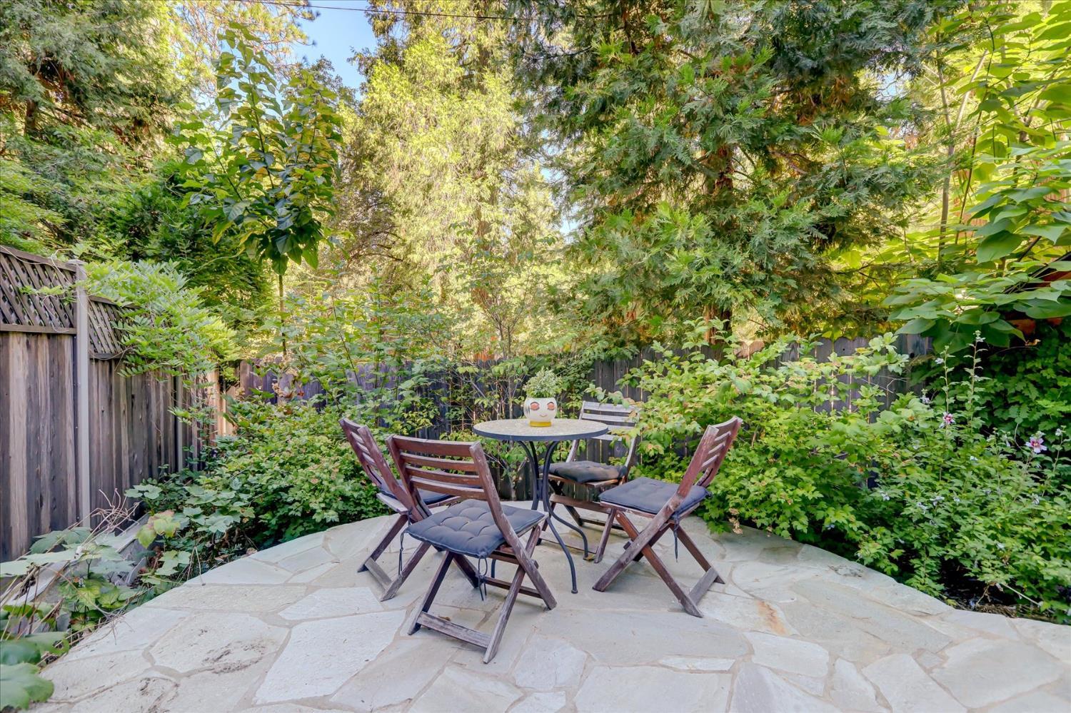 Nevada City, California, 95959, United States, 2 Bedrooms Bedrooms, ,2 BathroomsBathrooms,Residential,For Sale,1984222