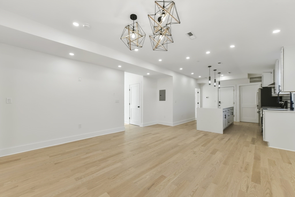 Boston, Massachusetts, 02130, United States, 2 Bedrooms Bedrooms, ,2 BathroomsBathrooms,Residential,For Sale,1941689