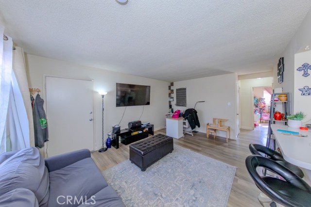 Anaheim, California, 92804, United States, ,Residential,For Sale,1977048