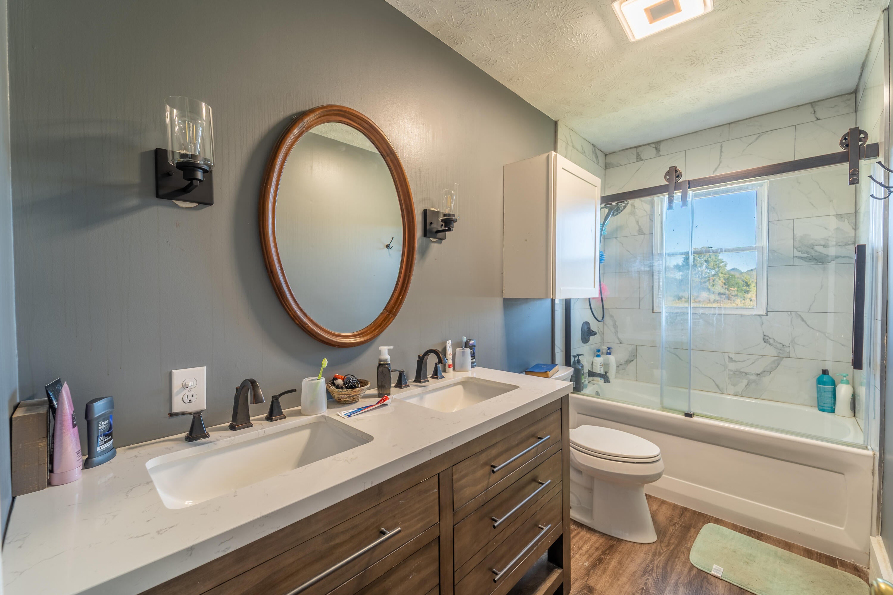 Berea, Kentucky, 40403, United States, 5 Bedrooms Bedrooms, ,3 BathroomsBathrooms,Residential,For Sale,1975265