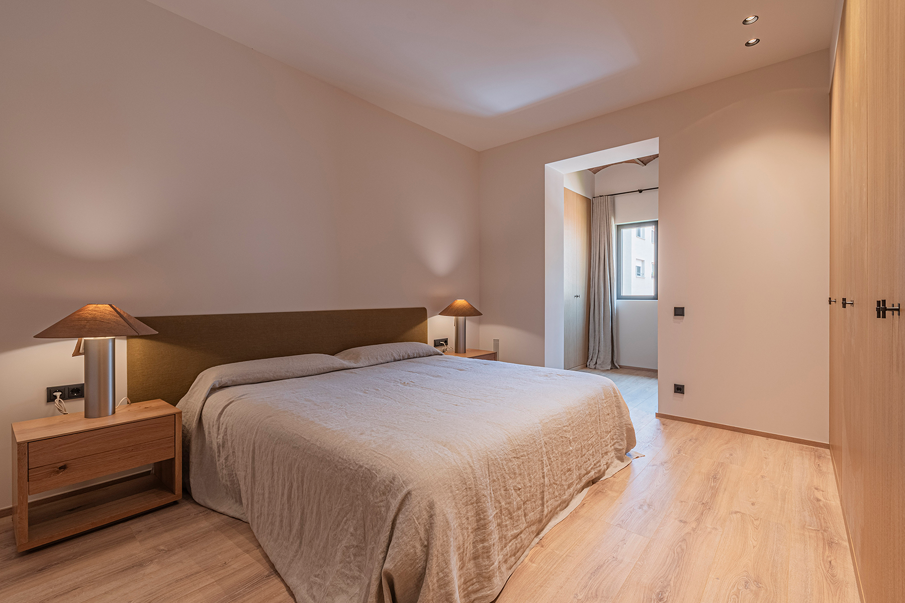  Modernist flat in Eixample with premium finishes in the Quadrat d