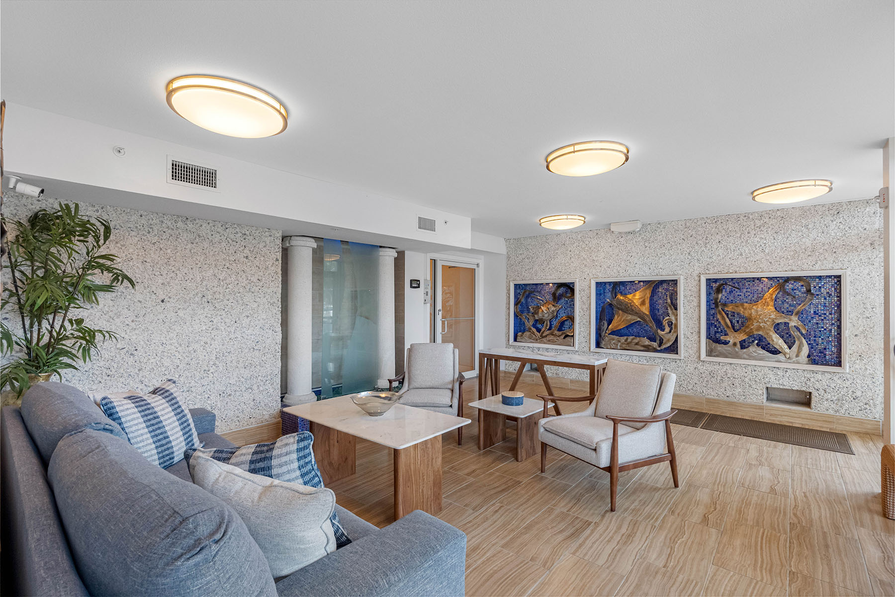  ISLAND WAY TOWERS CONDO - 物件實景