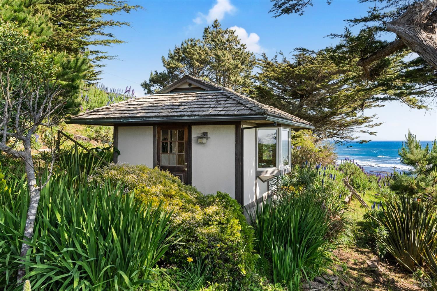 Bolinas, California, 94924, United States, 2 Bedrooms Bedrooms, ,3 BathroomsBathrooms,Residential,For Sale,1906337
