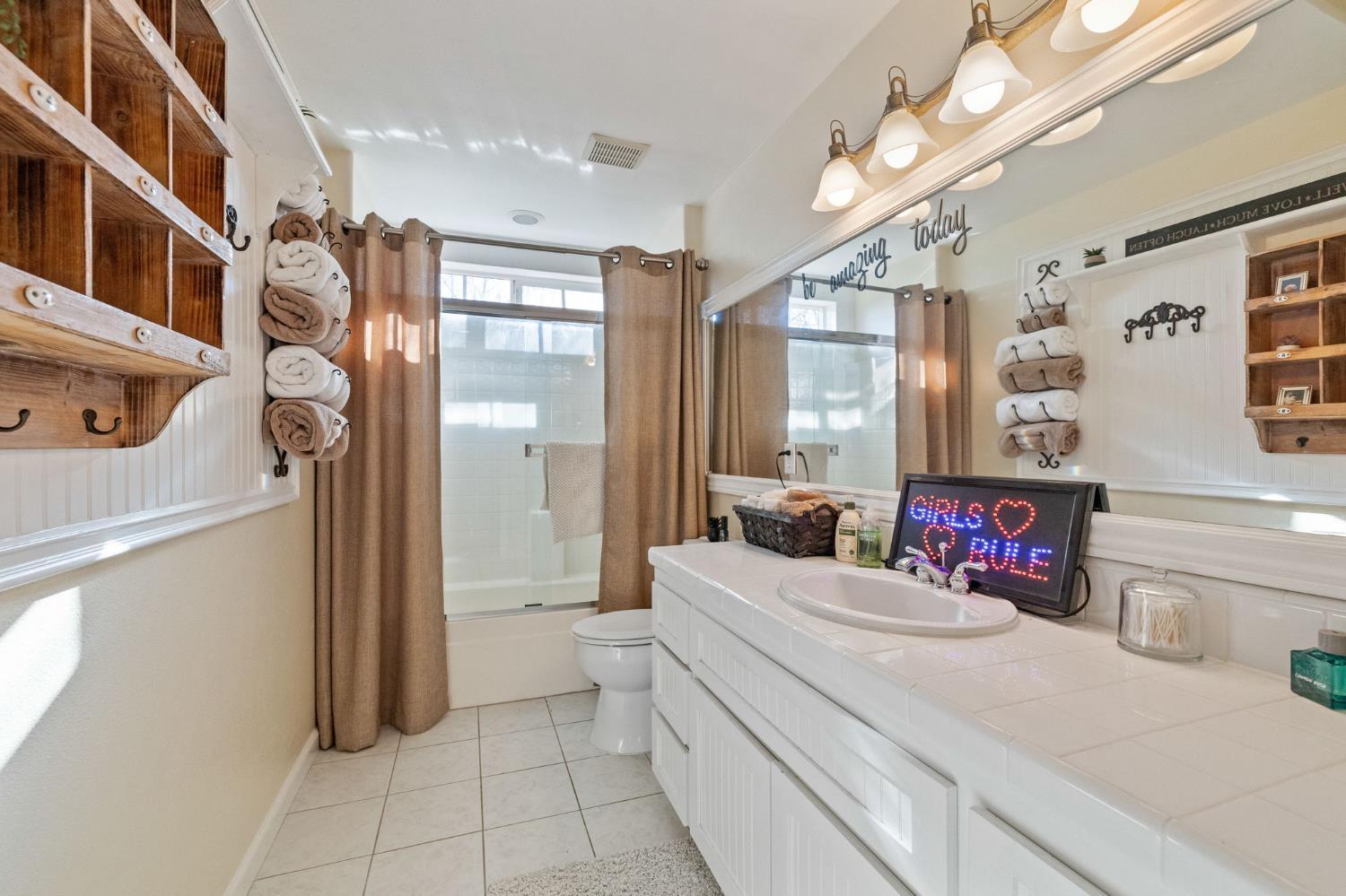 Copperopolis, California, 95228, United States, 4 Bedrooms Bedrooms, ,3 BathroomsBathrooms,Residential,For Sale,2008854