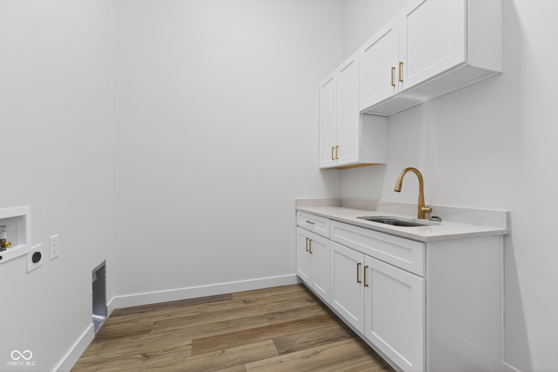 Carmel, Indiana, 46032, United States, 2 Bedrooms Bedrooms, ,3 BathroomsBathrooms,Residential,For Sale,1982806