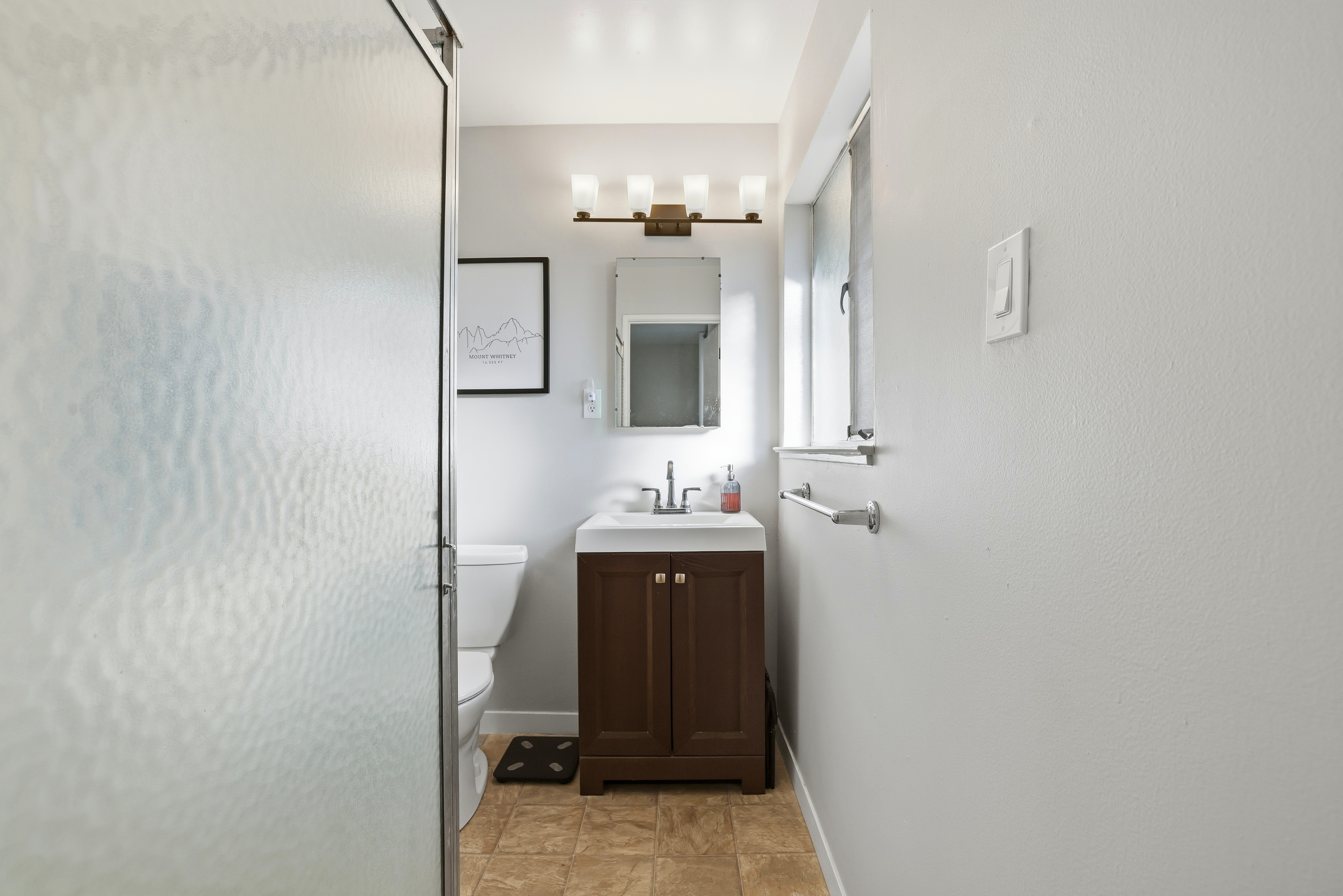  4604 Oxbow Drive, Sacramento, CA 95864 - 物件實景