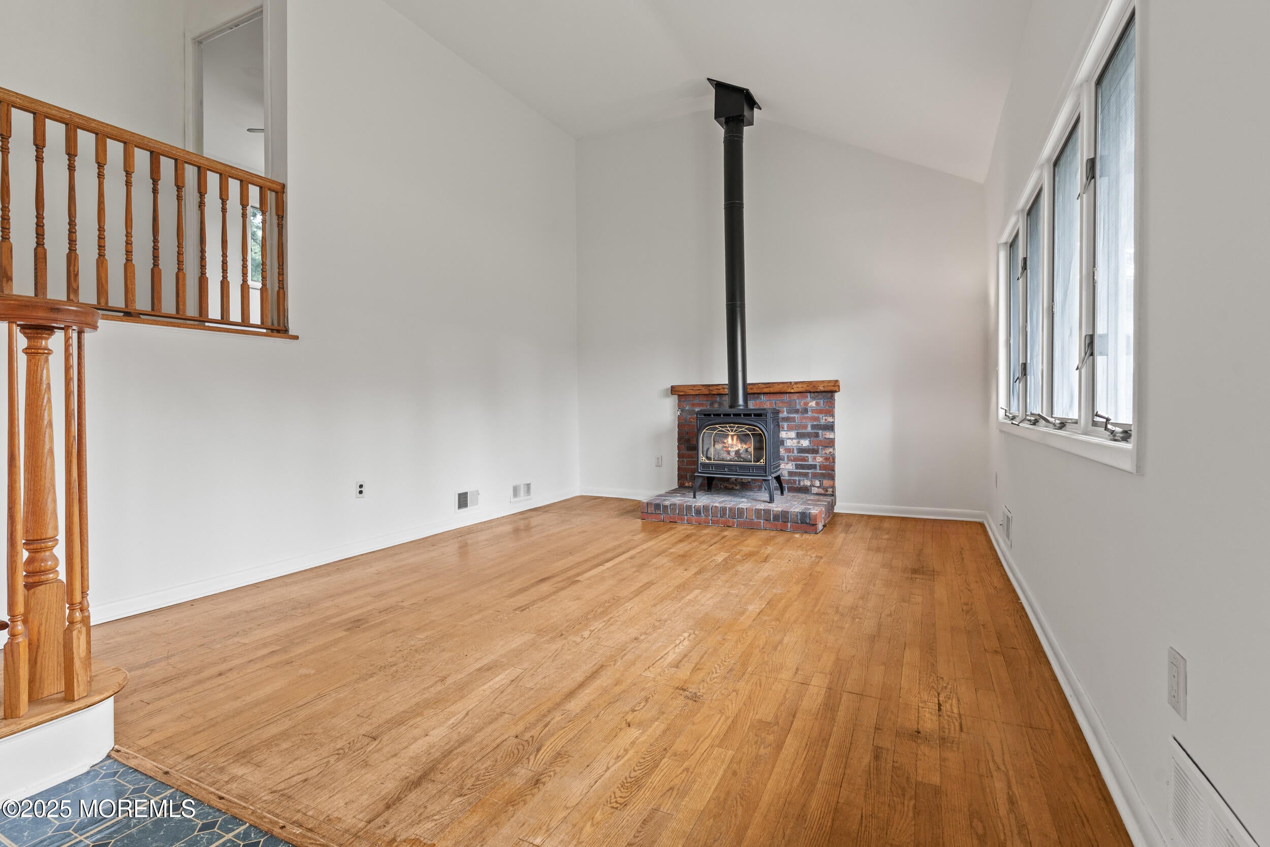 Oakhurst, New Jersey, 07755, United States, 3 Bedrooms Bedrooms, ,2 BathroomsBathrooms,Residential,For Sale,1923231