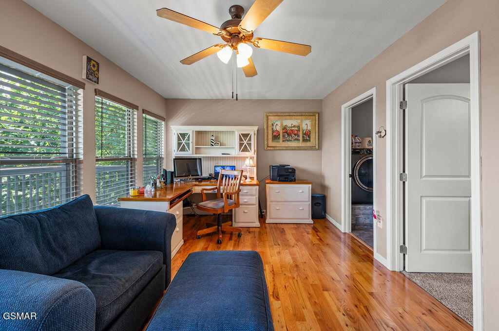 Gatlinburg, Tennessee, 37738, United States, 2 Bedrooms Bedrooms, ,2 BathroomsBathrooms,Residential,For Sale,1924446