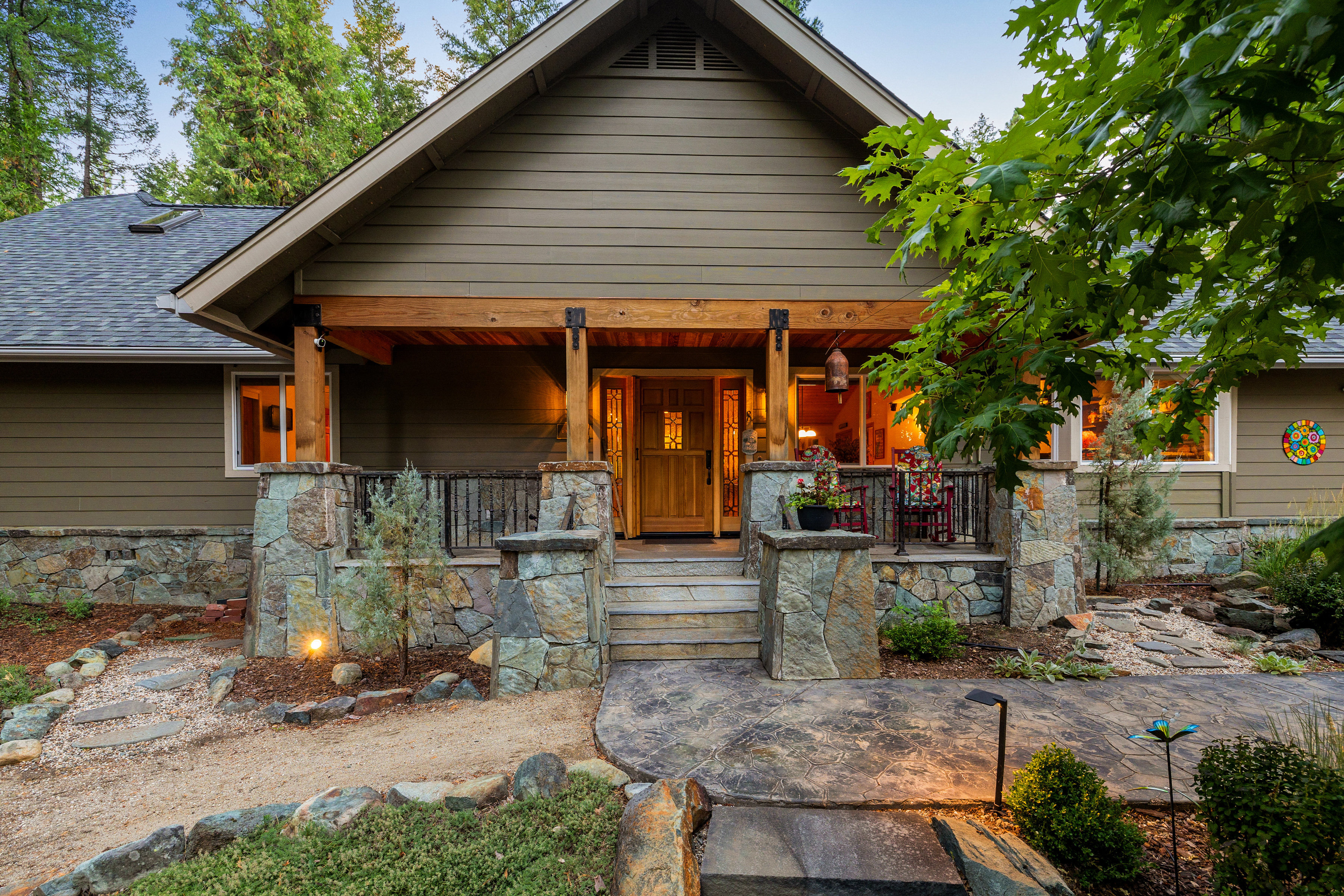  Luxury Mountain Retreat with Guest House on 1 Acre in the Heart of Graeagle - 物件實景