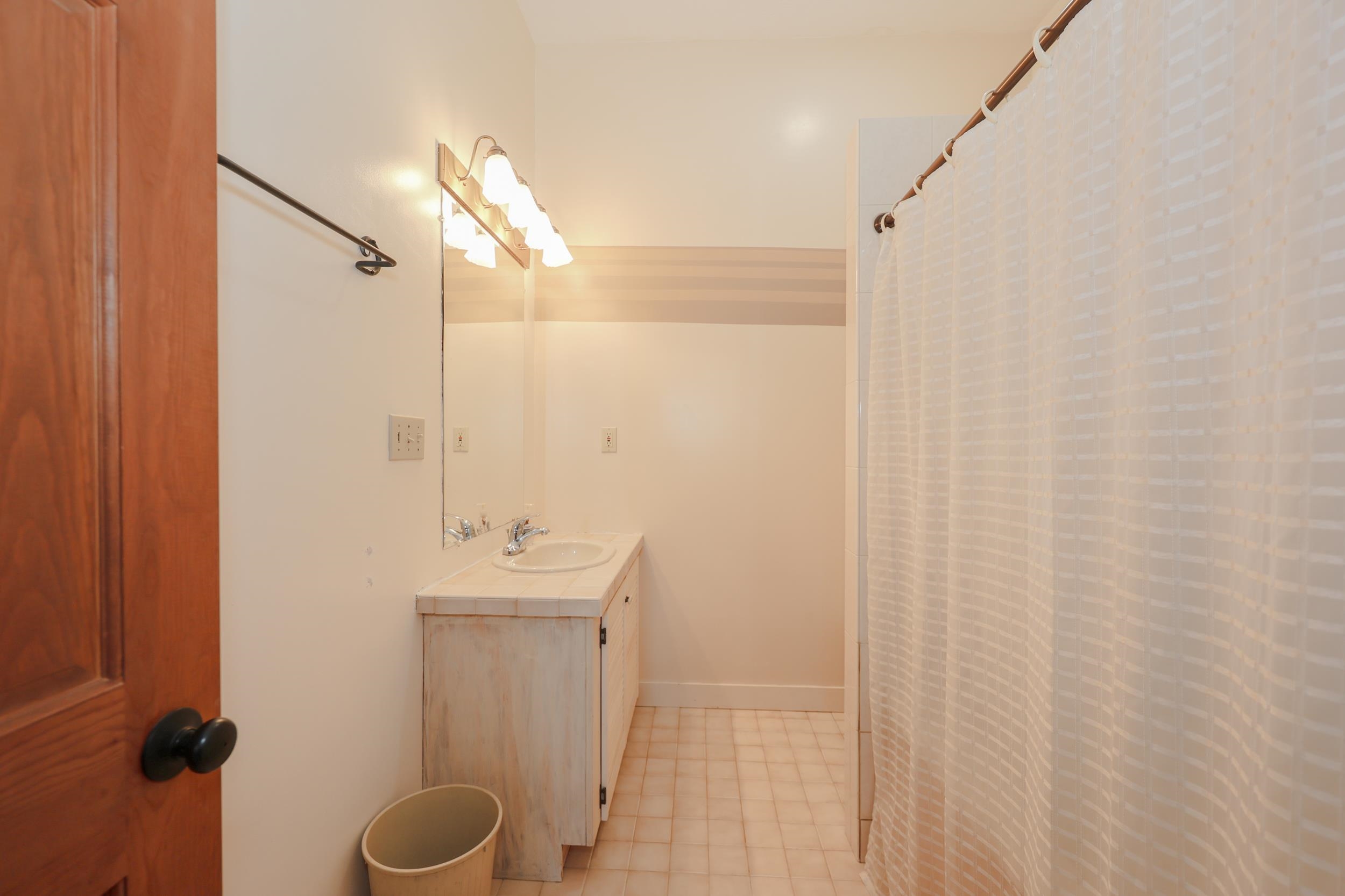 Goffstown, New Hampshire, 03045, United States, 4 Bedrooms Bedrooms, ,4 BathroomsBathrooms,Residential,For Sale,1901331