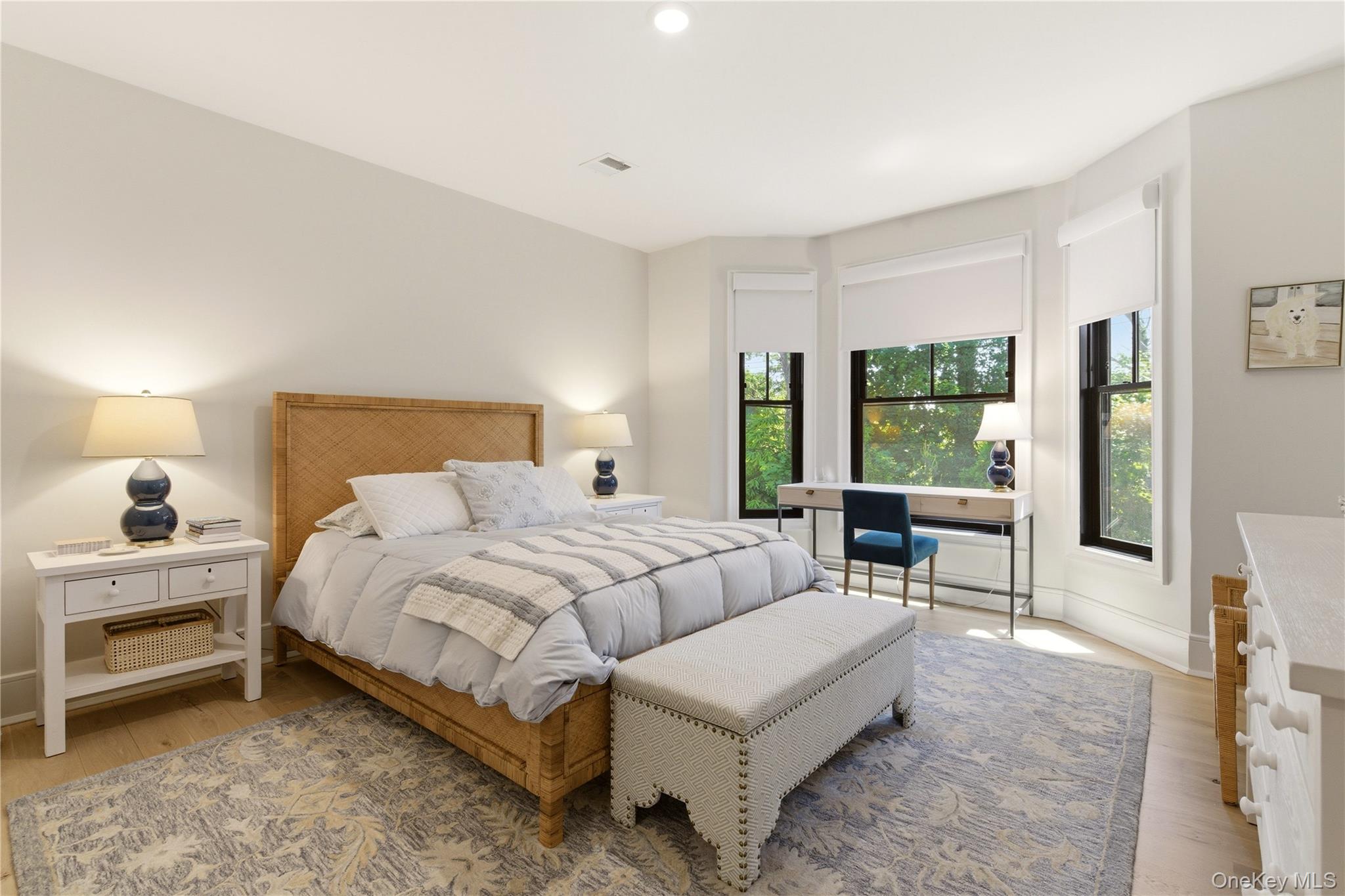  102 Three Ponds Lane E, Woodbury, NY, 11797 - 物件實景
