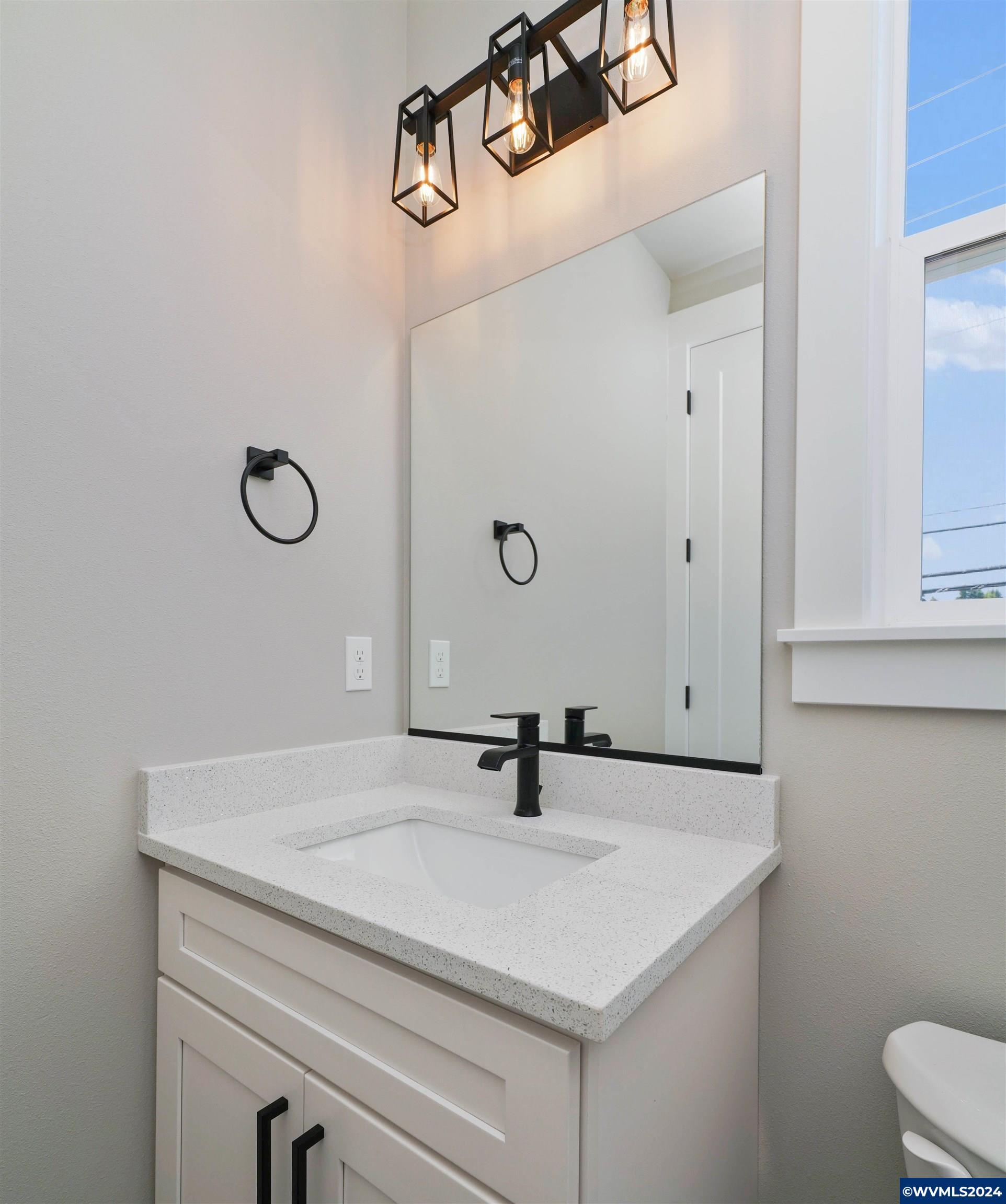 Salem, Oregon, 97306, United States, 3 Bedrooms Bedrooms, ,3 BathroomsBathrooms,Residential,For Sale,1695520