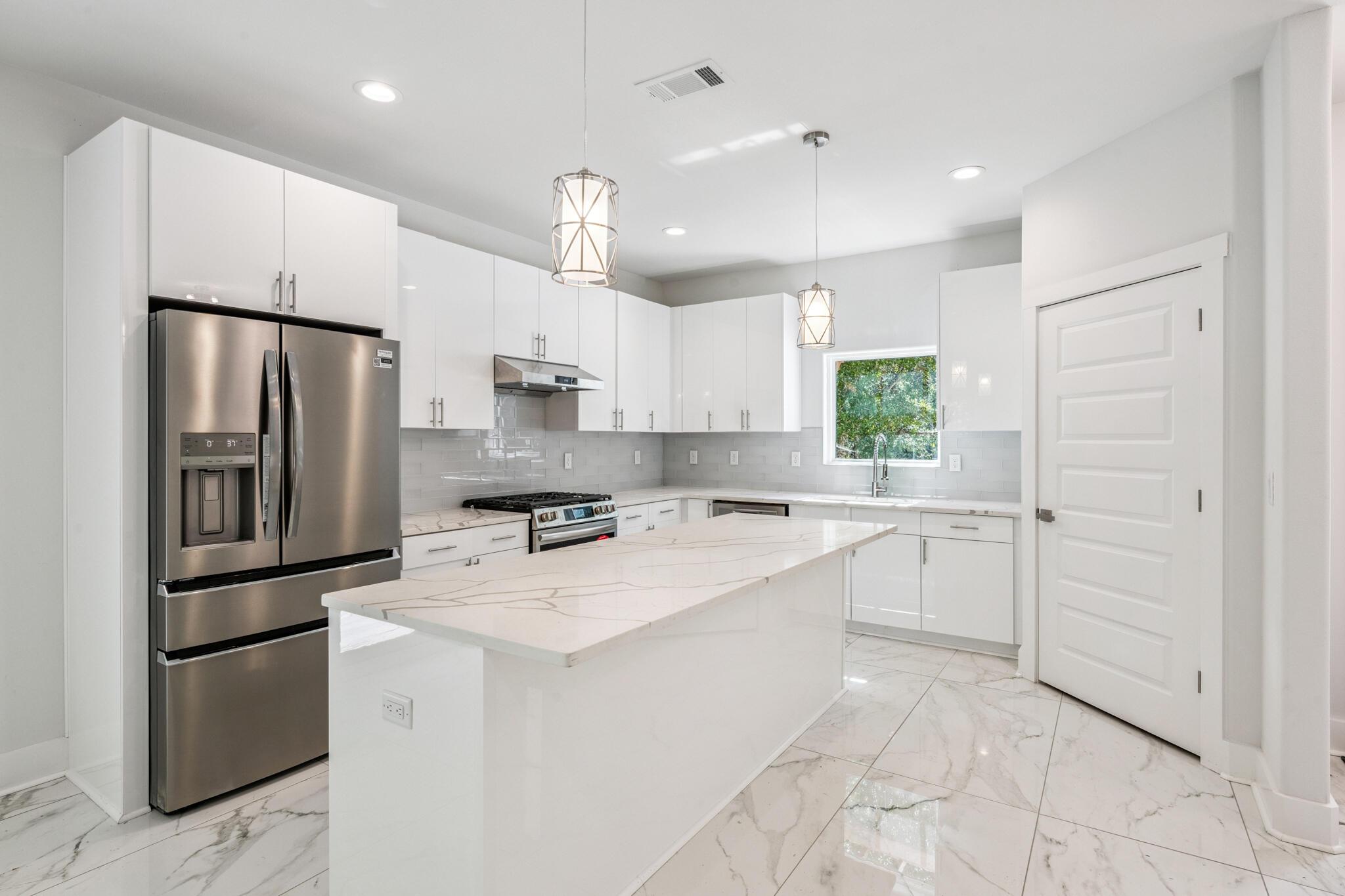 Niceville, Florida, 32578, United States, 5 Bedrooms Bedrooms, ,4 BathroomsBathrooms,Residential,For Sale,1942712