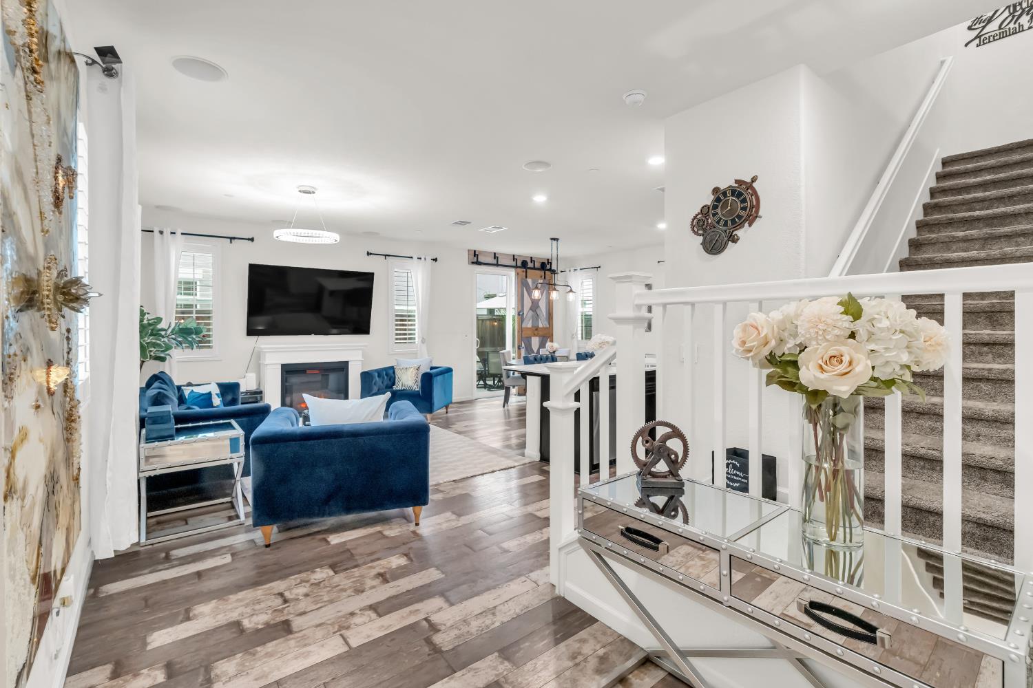 Elk Grove, California, 95758, United States, 3 Bedrooms Bedrooms, ,3 BathroomsBathrooms,Residential,For Sale,1995602