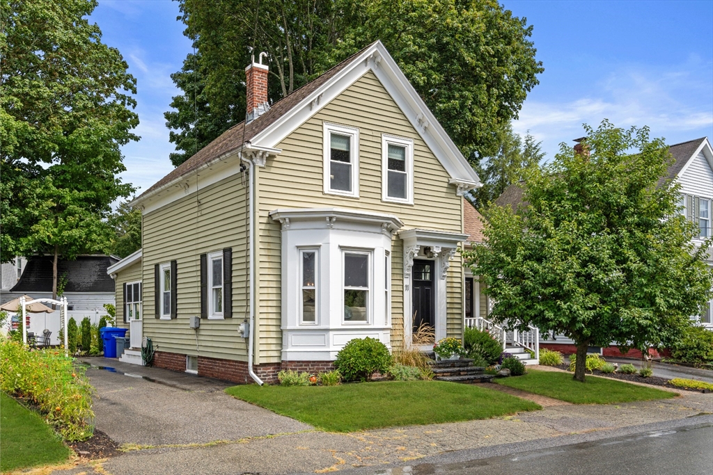 Maynard, Massachusetts, 01754, United States, 3 Bedrooms Bedrooms, ,2 BathroomsBathrooms,Residential,For Sale,1941830