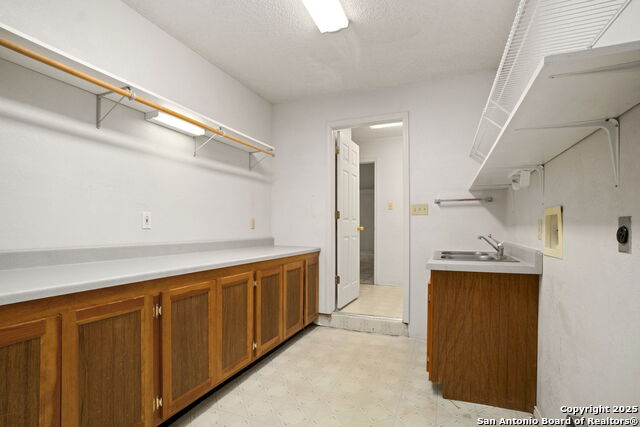 Boerne, Texas, 78015, United States, 4 Bedrooms Bedrooms, ,3 BathroomsBathrooms,Residential,For Sale,1972821