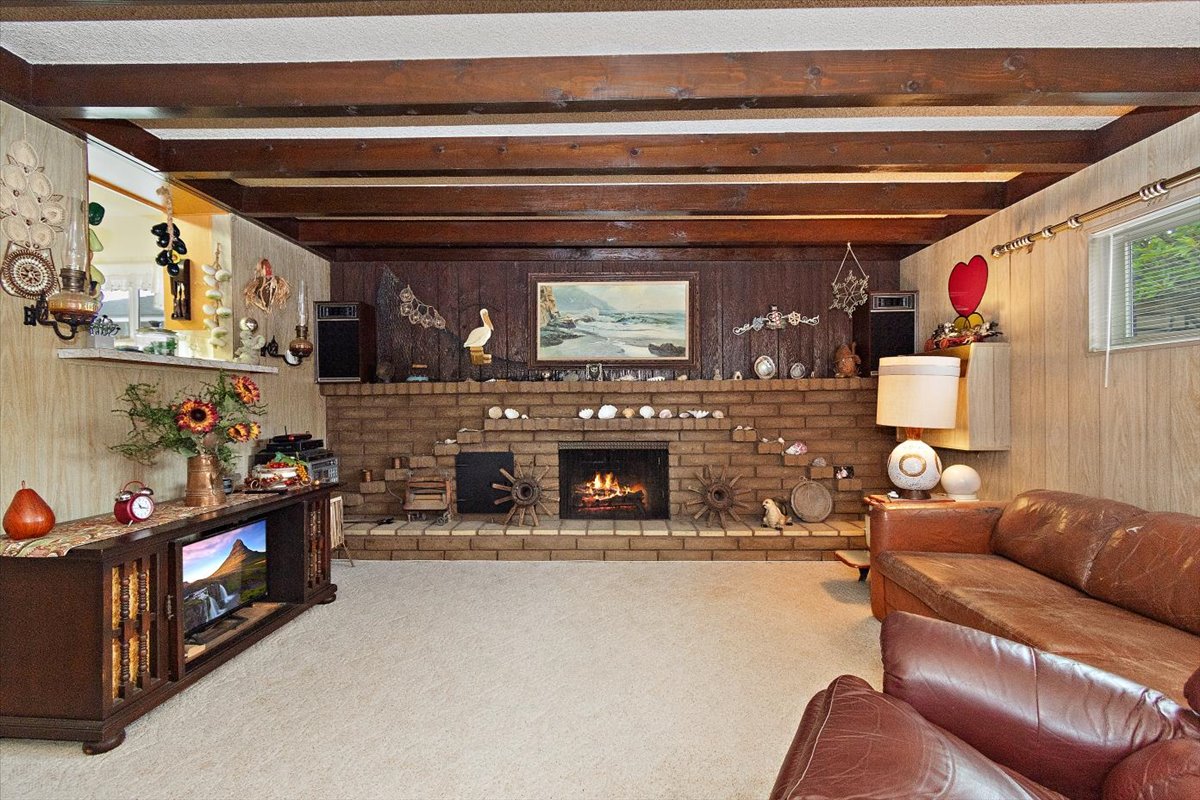 Lakewood, California, 90713, United States, 3 Bedrooms Bedrooms, ,1 BathroomBathrooms,Residential,For Sale,1927996