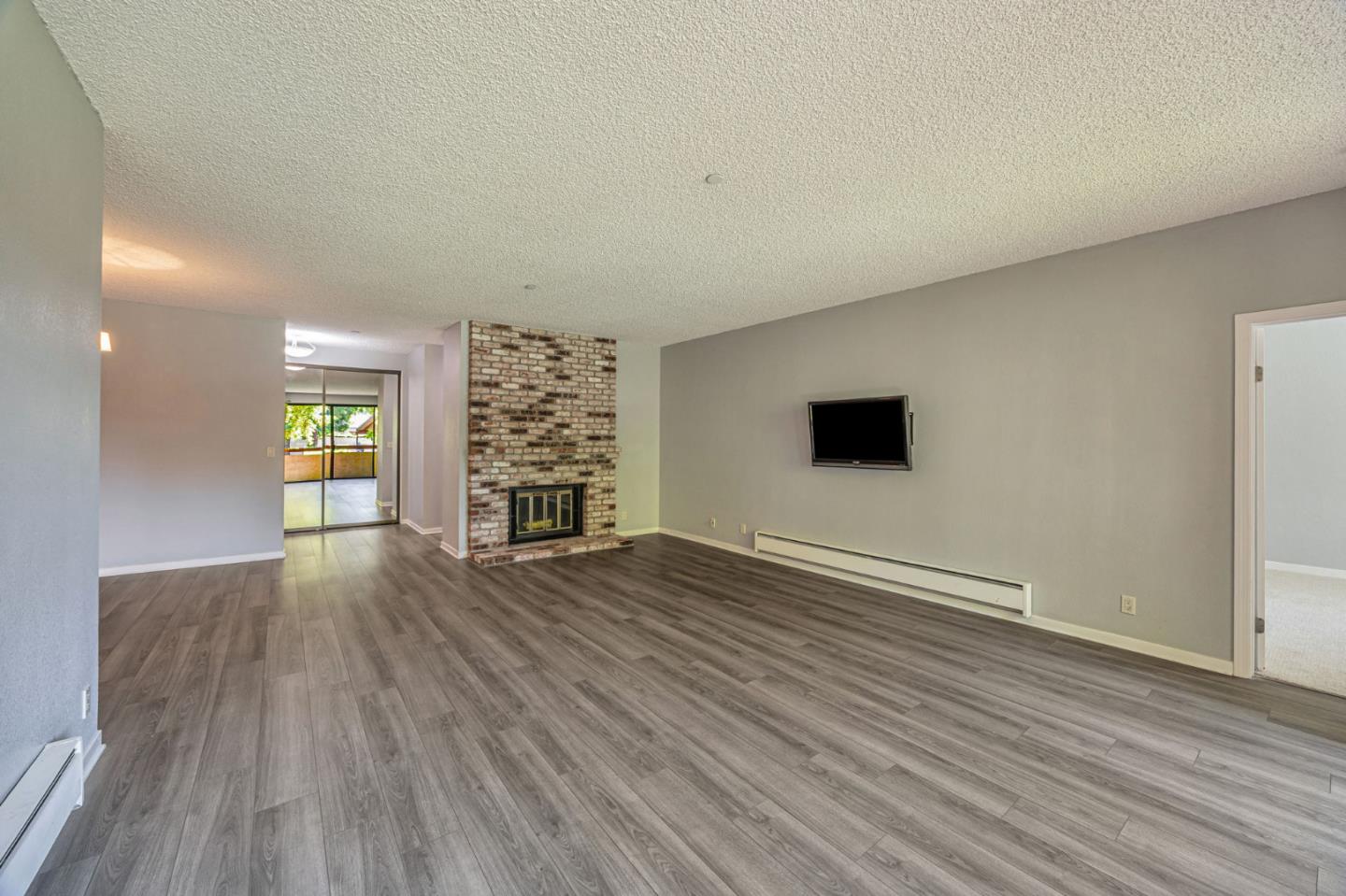 San Mateo, California, 94401, United States, 3 Bedrooms Bedrooms, ,2 BathroomsBathrooms,Residential,For Sale,1885391