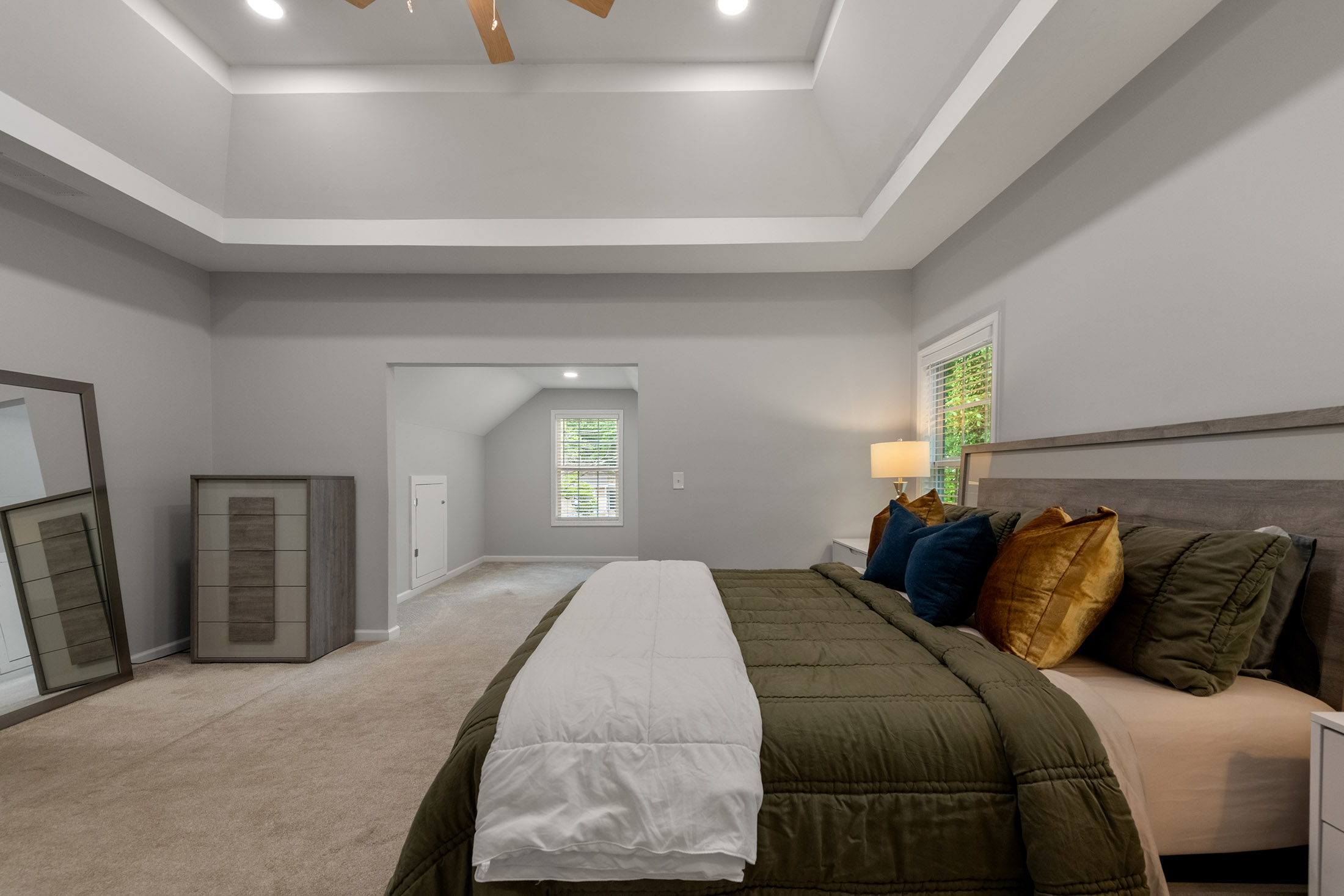  Bright Traditional with Custom Upgrades in Collier Heights - 物件實景