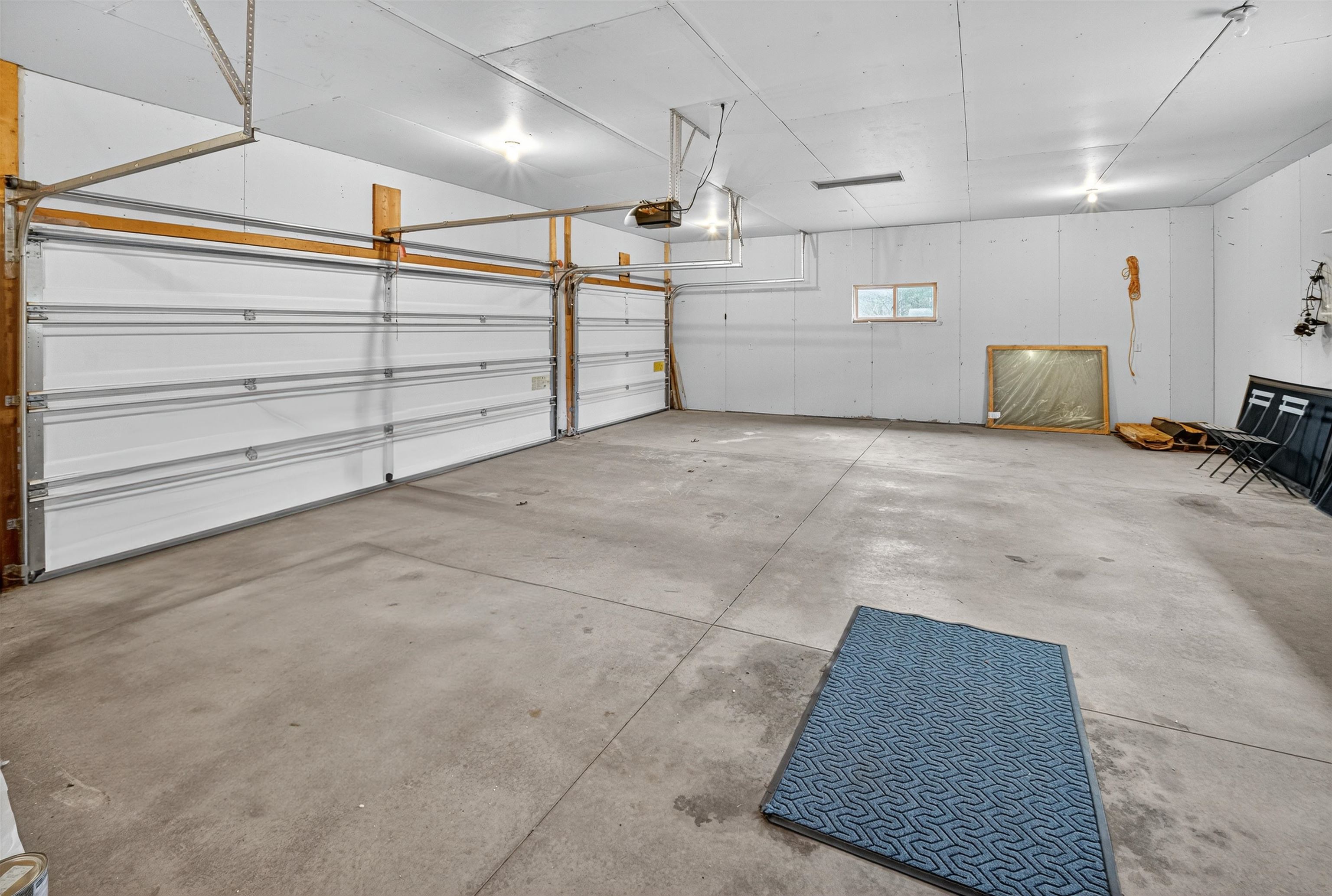 IOLA, Wisconsin, 54945, United States, 2 Bedrooms Bedrooms, ,3 BathroomsBathrooms,Residential,For Sale,1991168