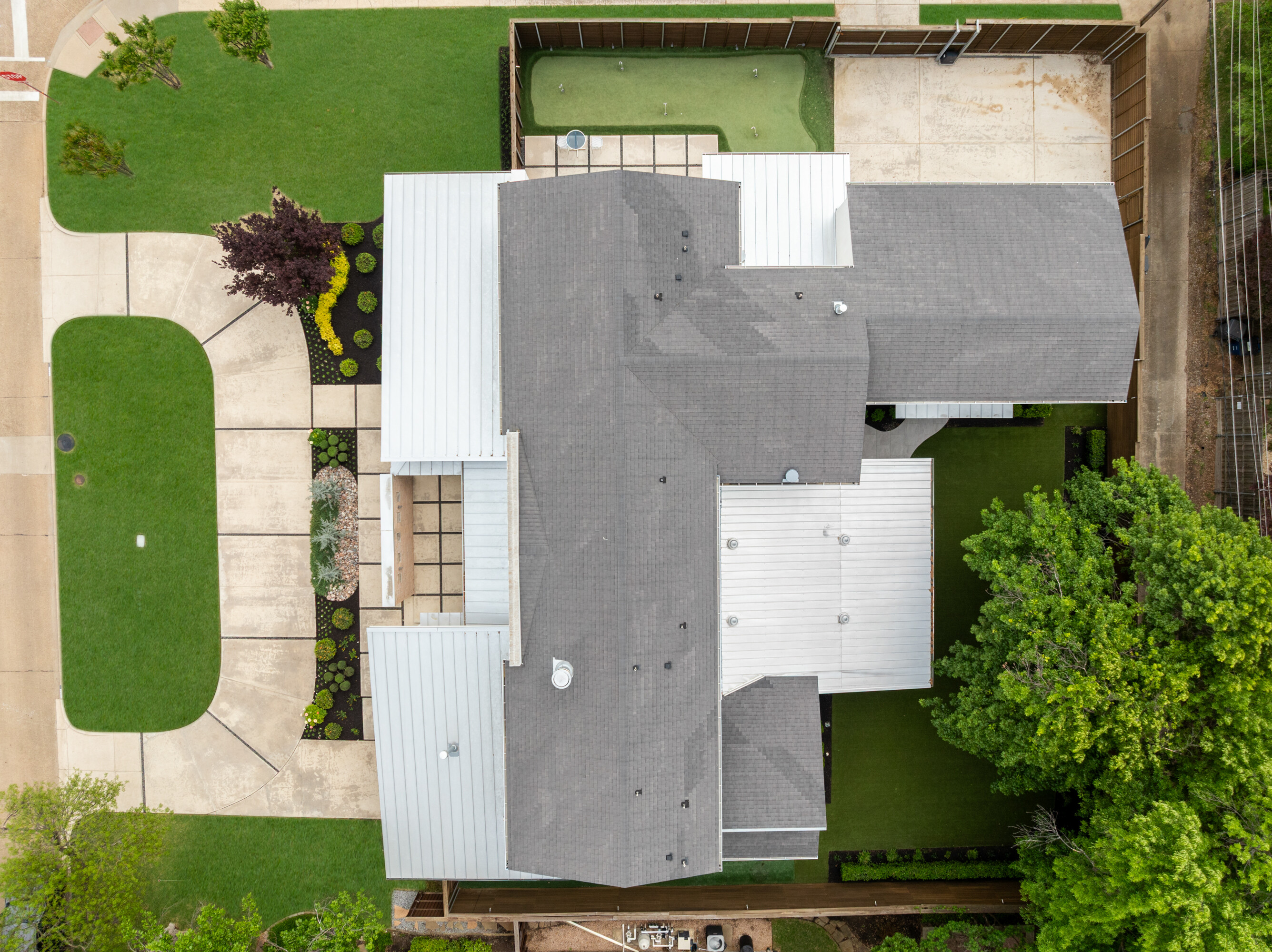  Modern, Distinctive, and Thoughtfully Designed in Melshire Estates - 物件實景