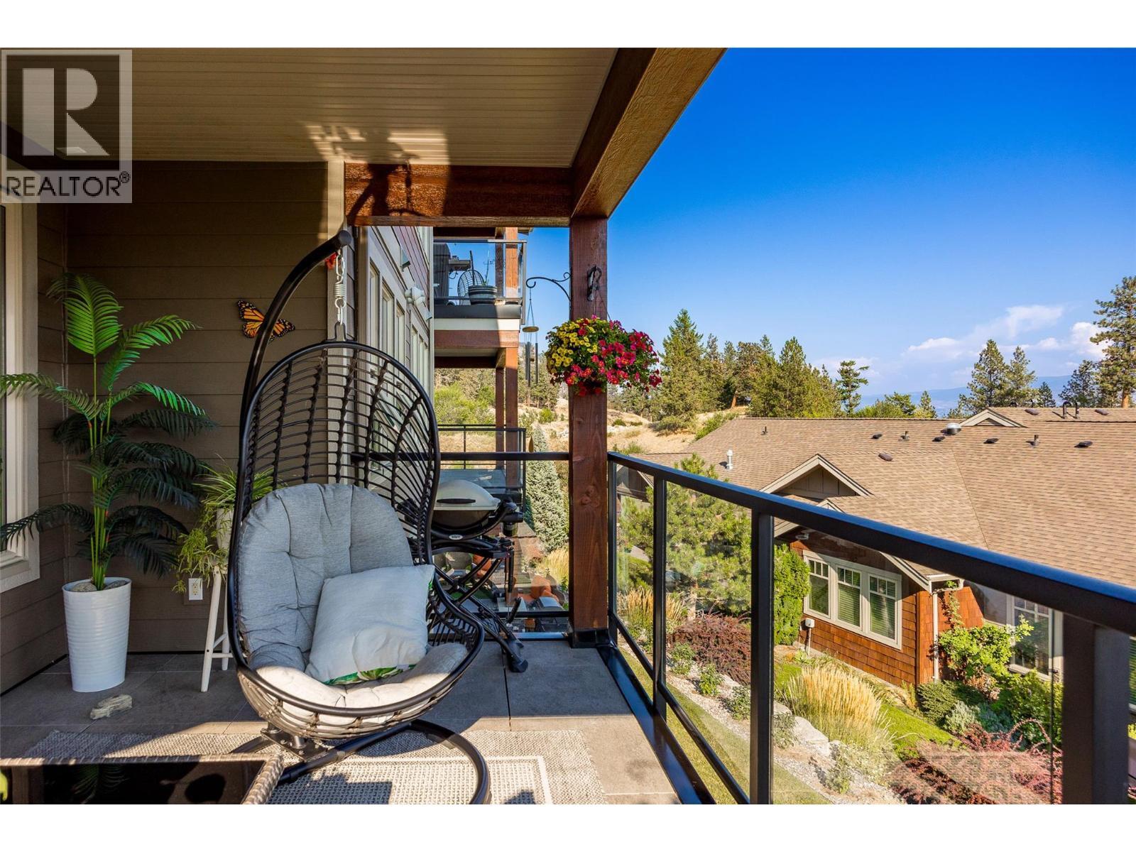 PEACHLAND, British Columbia, V0H 1X5, CA, 3 Bedrooms Bedrooms, ,2 BathroomsBathrooms,Residential,For Sale,1951161