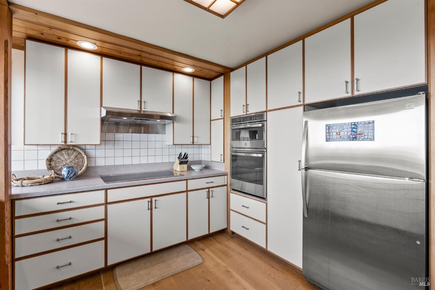 Bolinas, California, 94924, United States, 2 Bedrooms Bedrooms, ,3 BathroomsBathrooms,Residential,For Sale,1906337