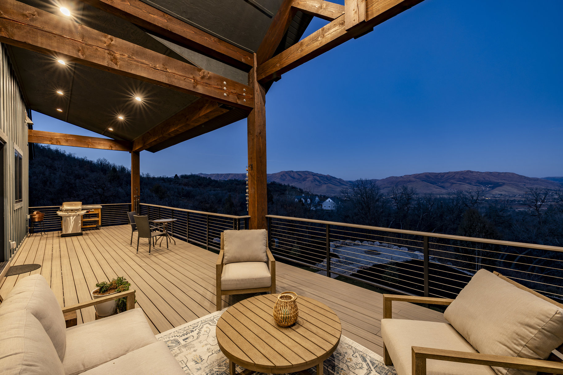  Welcome to a Private Mountain Luxury Retreat on Iconic Old Snowbasin Road - 物件實景