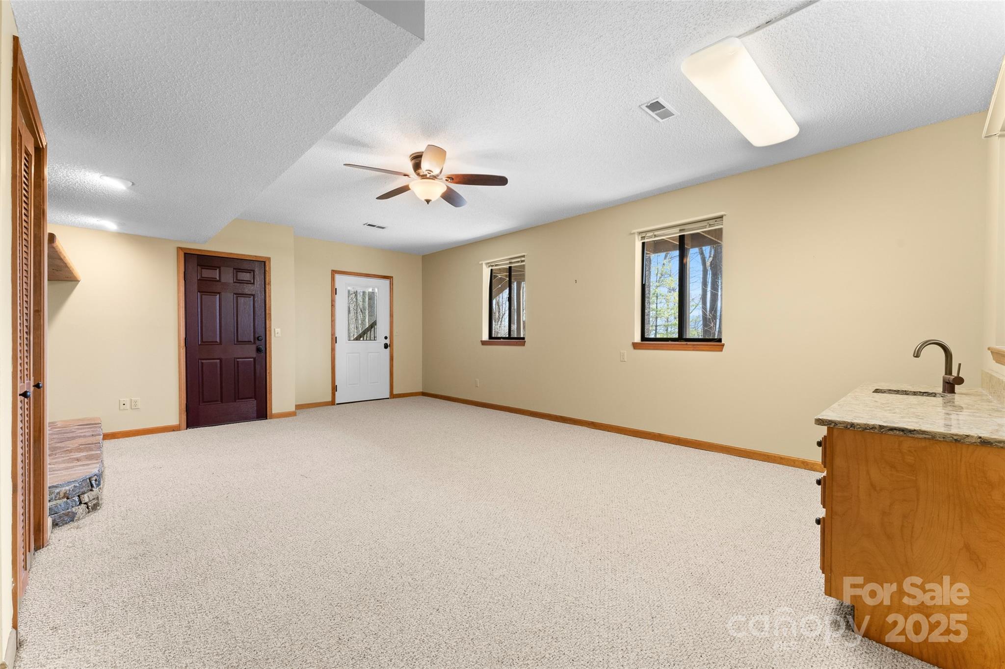 Maggie Valley, North Carolina, 28751, United States, 3 Bedrooms Bedrooms, ,3 BathroomsBathrooms,Residential,For Sale,1976067