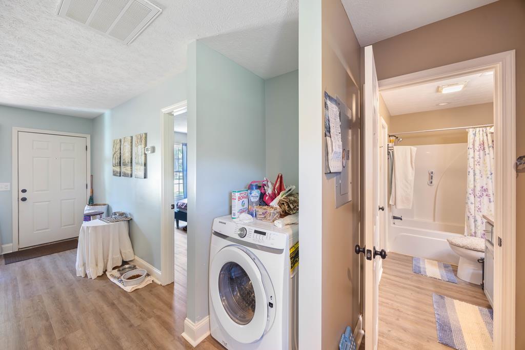 Junction City, Georgia, 31812, United States, 6 Bedrooms Bedrooms, ,5 BathroomsBathrooms,Residential,For Sale,1939165