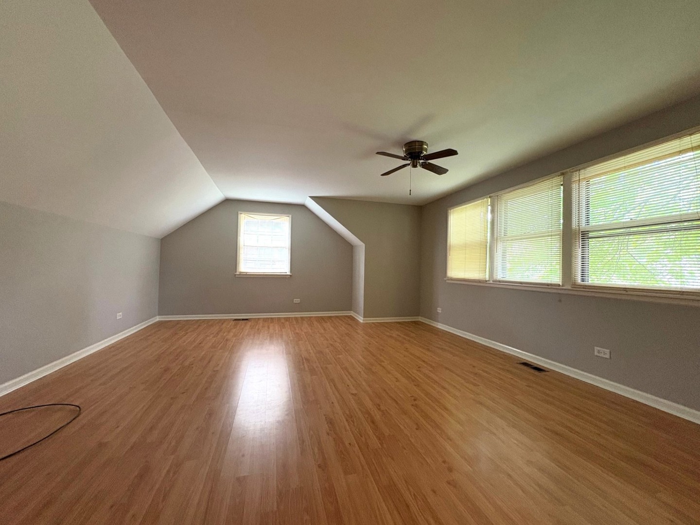 Naperville, Illinois, 60563, United States, 4 Bedrooms Bedrooms, ,3 BathroomsBathrooms,Residential,For Sale,1961191