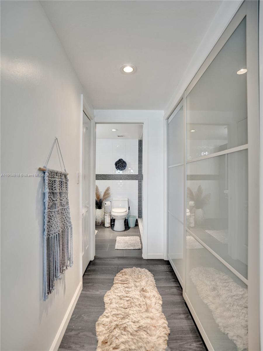 Hollywood, Florida, 33021, United States, 2 Bedrooms Bedrooms, ,3 BathroomsBathrooms,Residential,For Sale,1997464