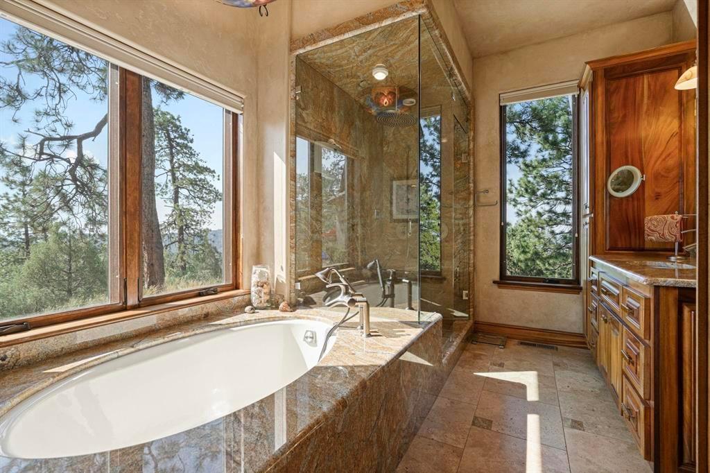 Durango, Colorado, 81301, United States, 4 Bedrooms Bedrooms, ,4 BathroomsBathrooms,Residential,For Sale,1938986