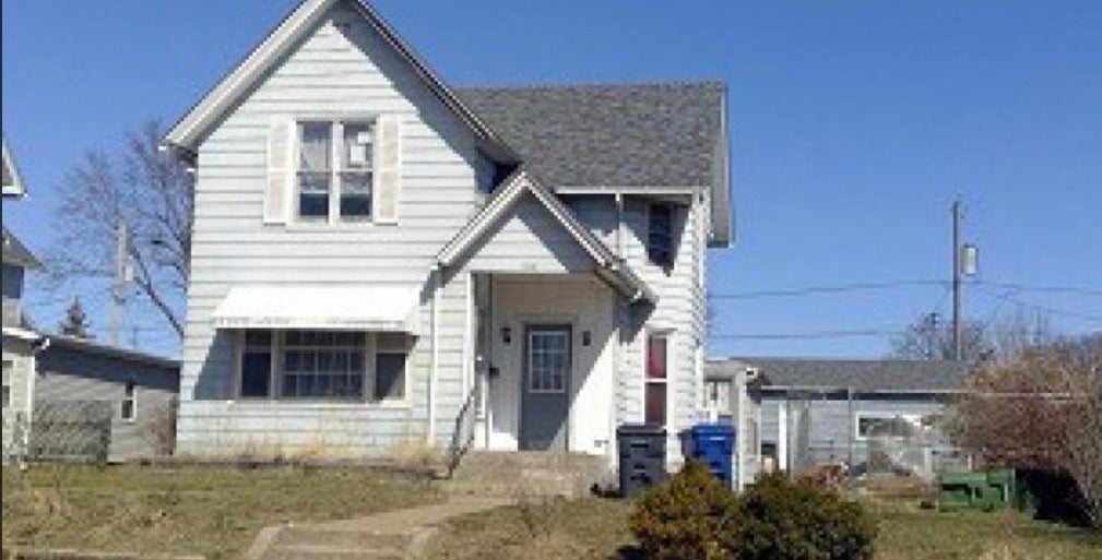 13th Ave, Clinton, IA 52732