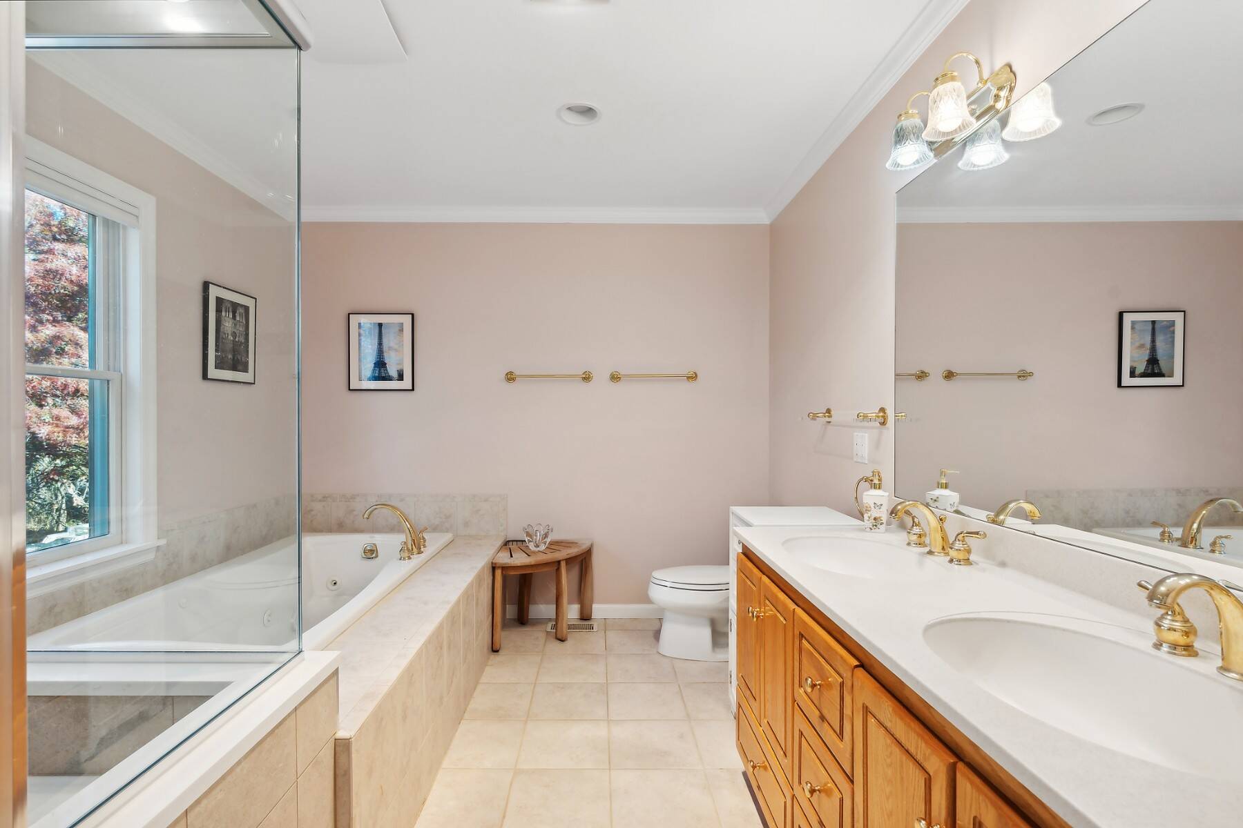  SOUTHAMPTON HOME, GREAT ENTERTAINING SPACES - 物件實景